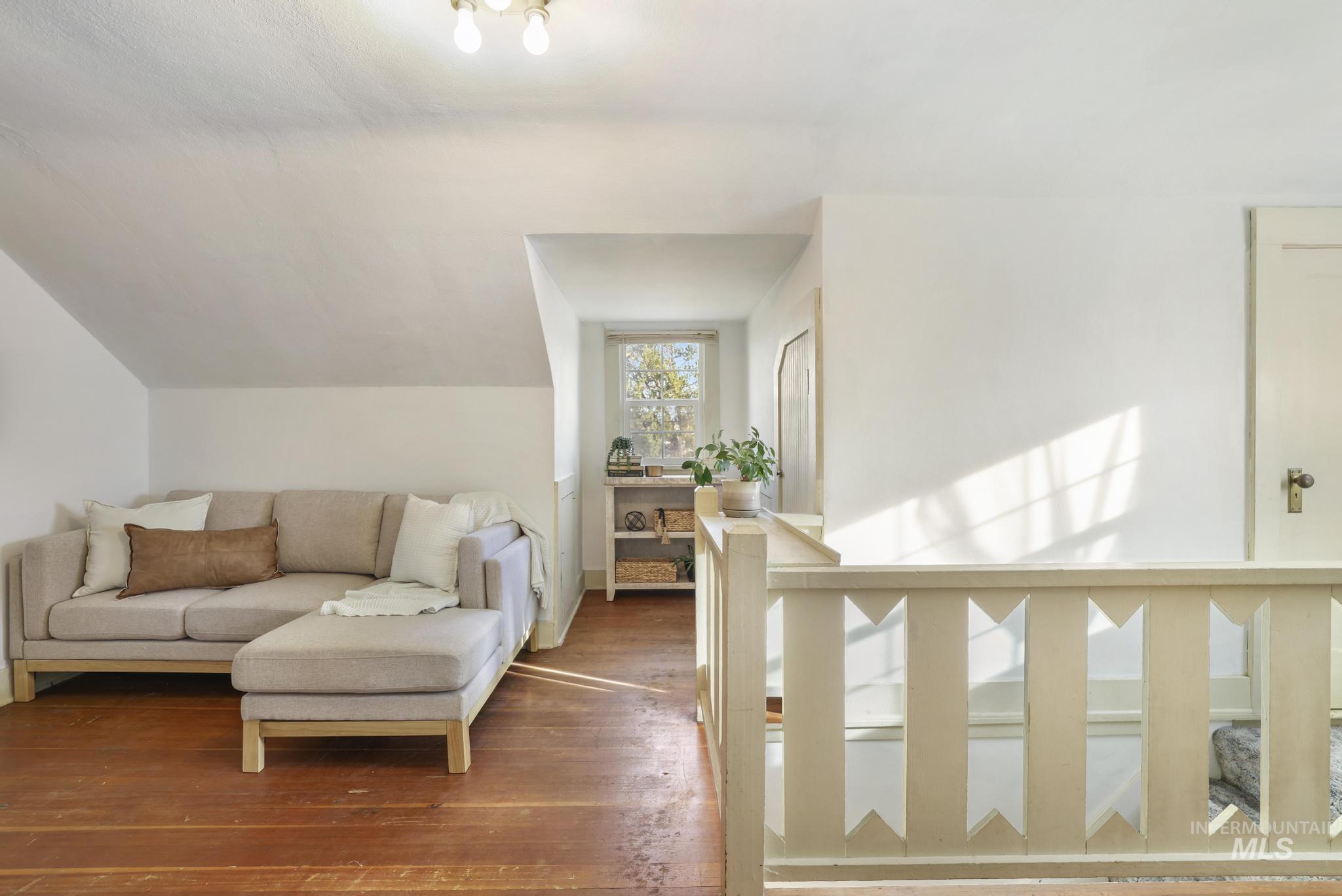 302 Nevada Street, Gooding, Idaho 83330, 4 Bedrooms, 2 Bathrooms, Residential For Sale, Price $350,000,MLS 98969654