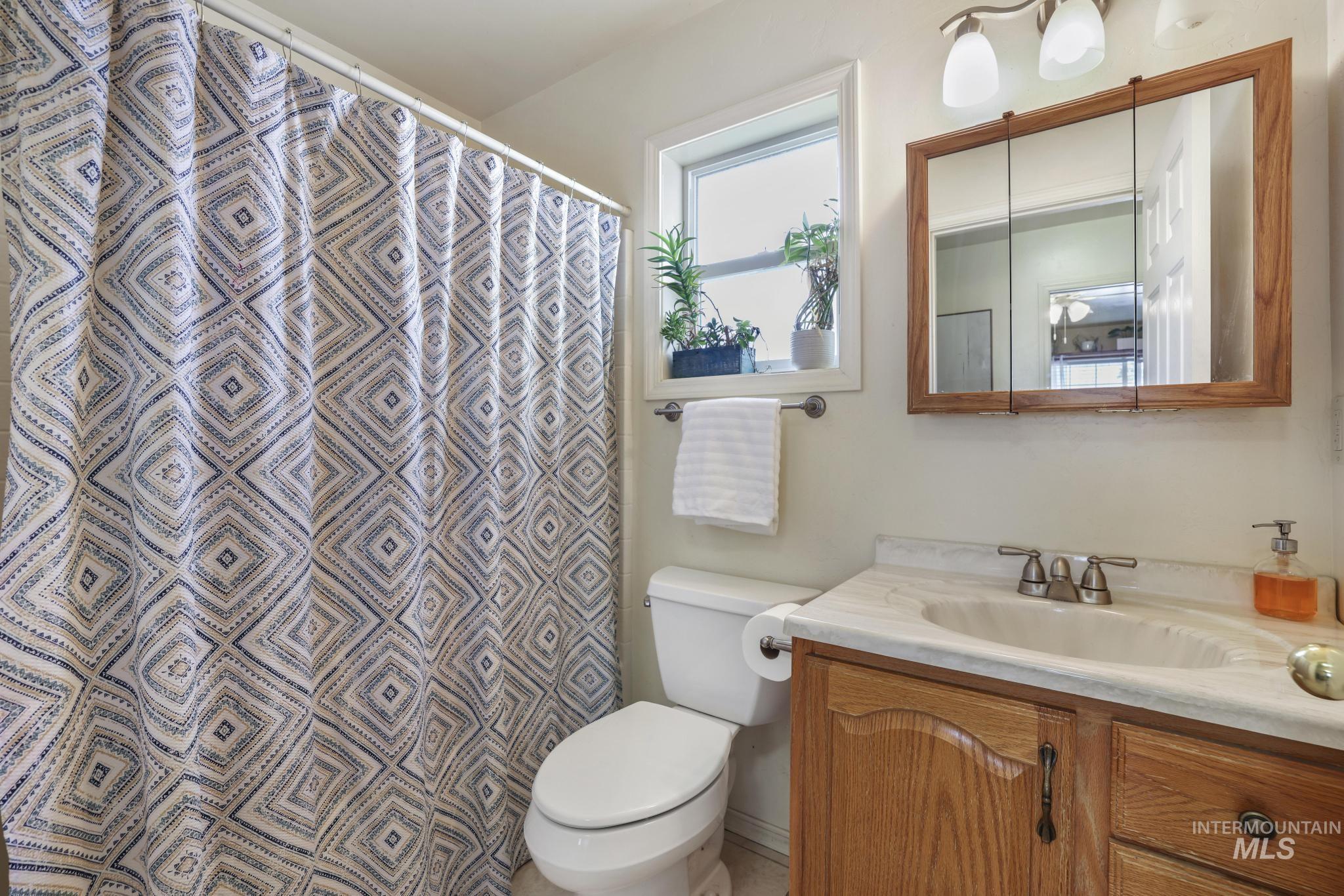 302 Nevada Street, Gooding, Idaho 83330, 4 Bedrooms, 2 Bathrooms, Residential For Sale, Price $365,000, 98969654