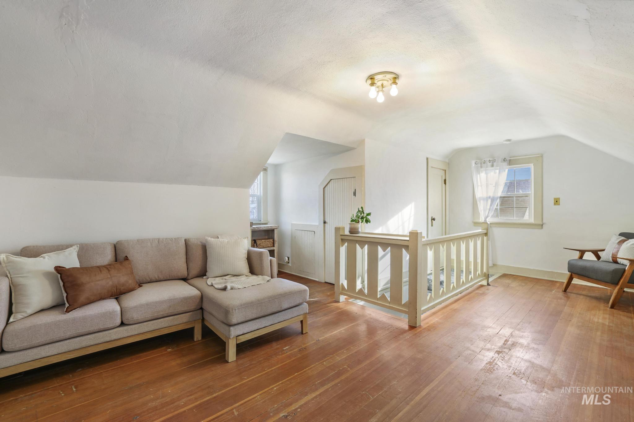 302 Nevada Street, Gooding, Idaho 83330, 4 Bedrooms, 2 Bathrooms, Residential For Sale, Price $350,000,MLS 98969654