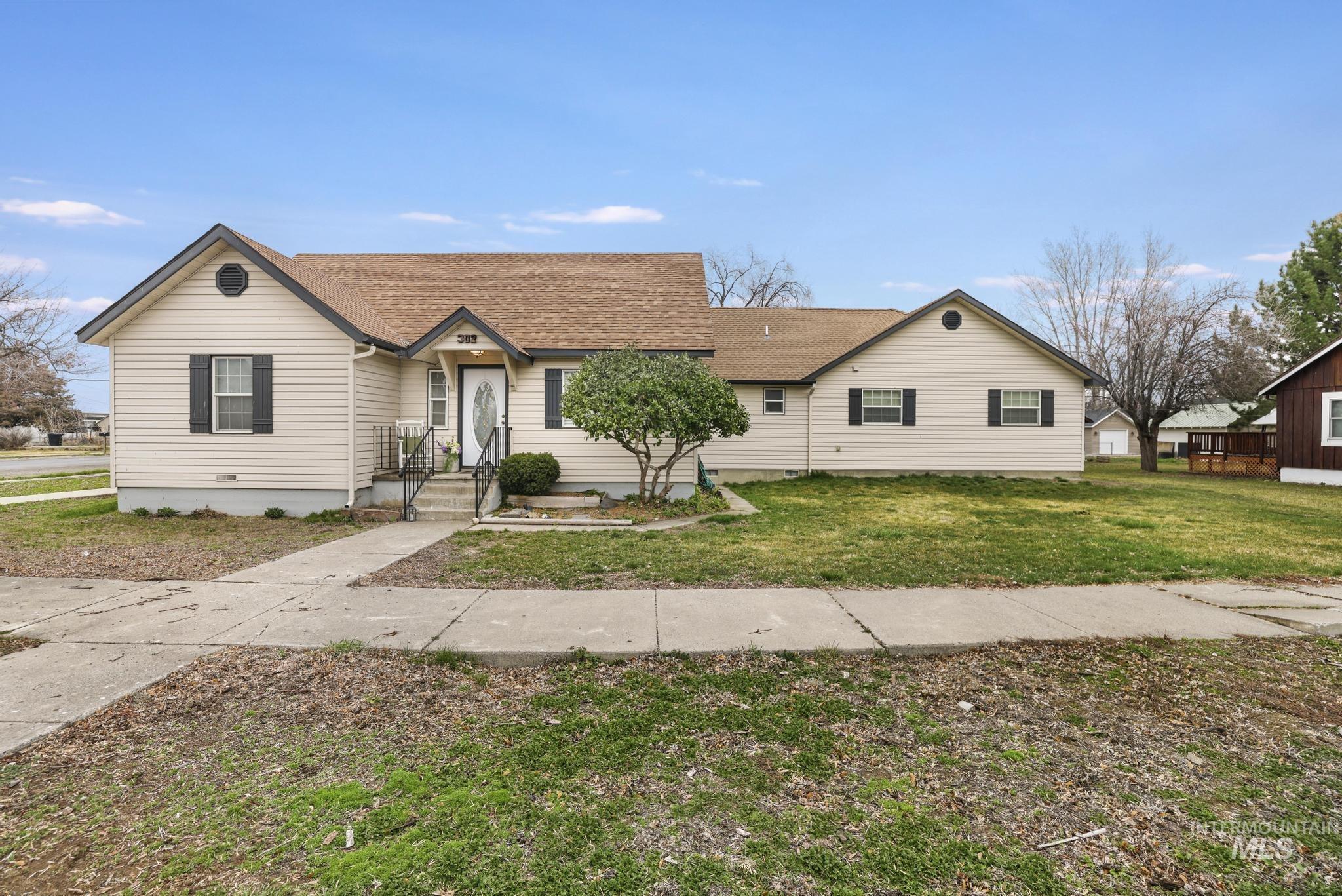 302 Nevada Street, Gooding, Idaho 83330, 4 Bedrooms, 2 Bathrooms, Residential For Sale, Price $315,000,MLS 98969654
