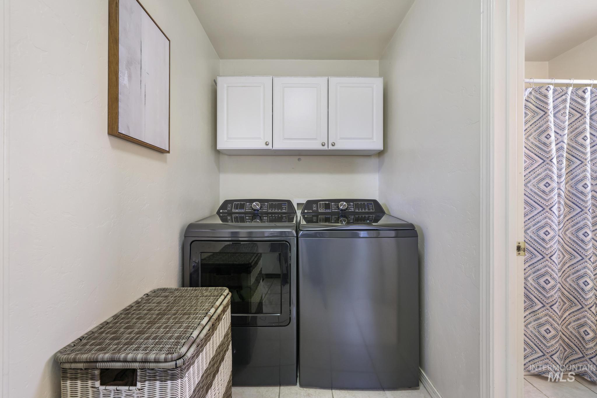 302 Nevada Street, Gooding, Idaho 83330, 4 Bedrooms, 2 Bathrooms, Residential For Sale, Price $360,000,MLS 98969654