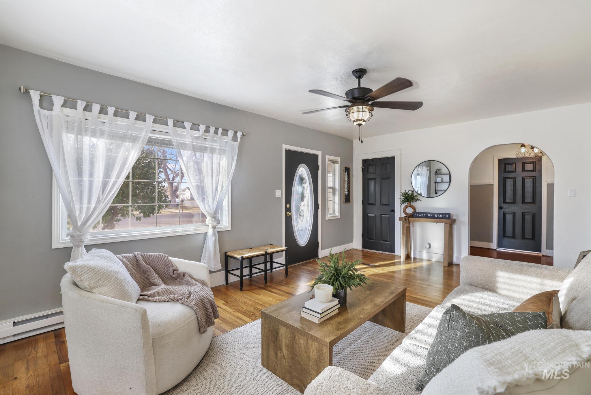 302 Nevada Street, Gooding, Idaho 83330, 4 Bedrooms, 2 Bathrooms, Residential For Sale, Price $350,000,MLS 98969654