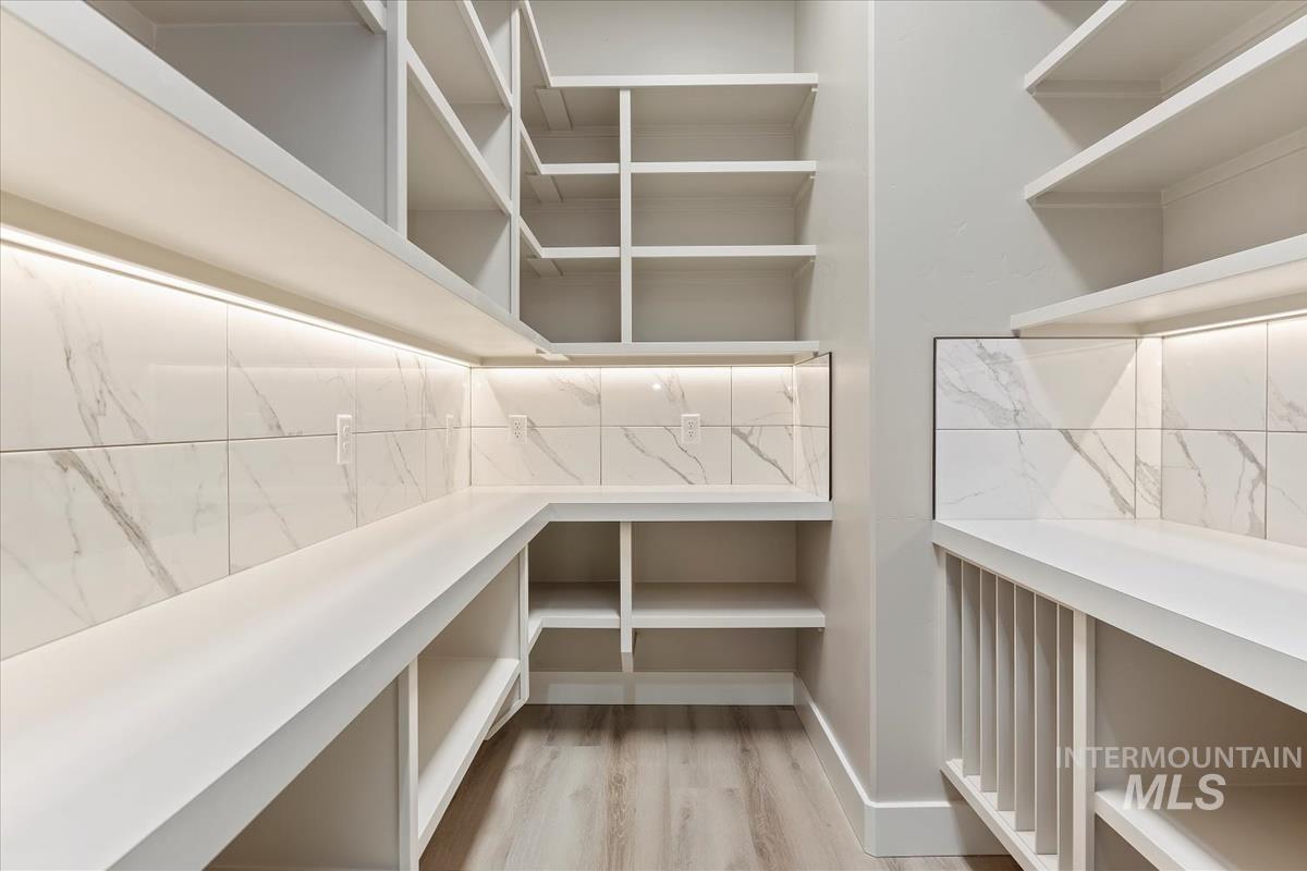 9933 S Peregrine Falcon Ave, Nampa, Idaho 83686, 3 Bedrooms, 2 Bathrooms, Residential For Sale, Price $889,900, 98969656