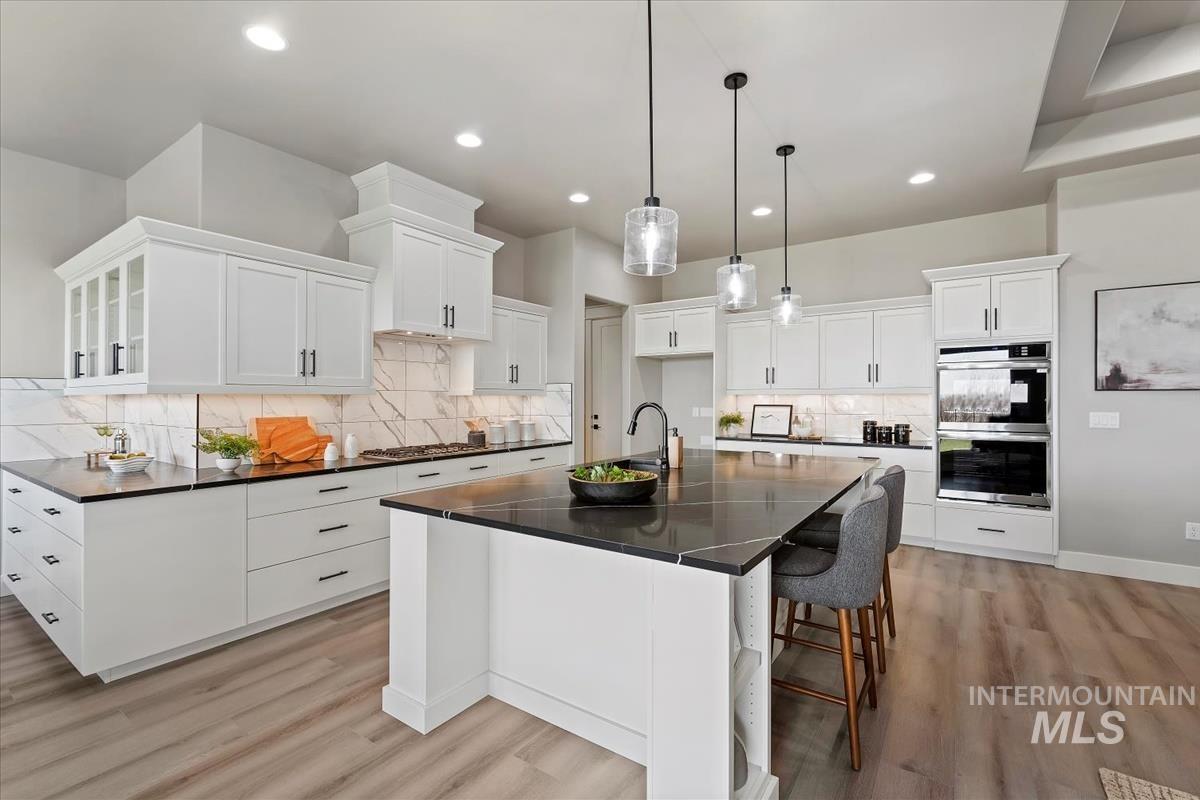 9933 S Peregrine Falcon Ave, Nampa, Idaho 83686, 3 Bedrooms, 2 Bathrooms, Residential For Sale, Price $889,900, 98969656