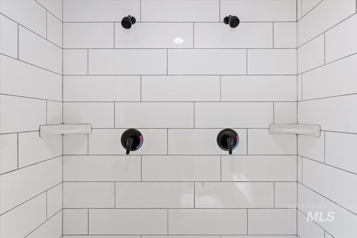 9933 S Peregrine Falcon Ave, Nampa, Idaho 83686, 3 Bedrooms, 2 Bathrooms, Residential For Sale, Price $889,900, 98969656