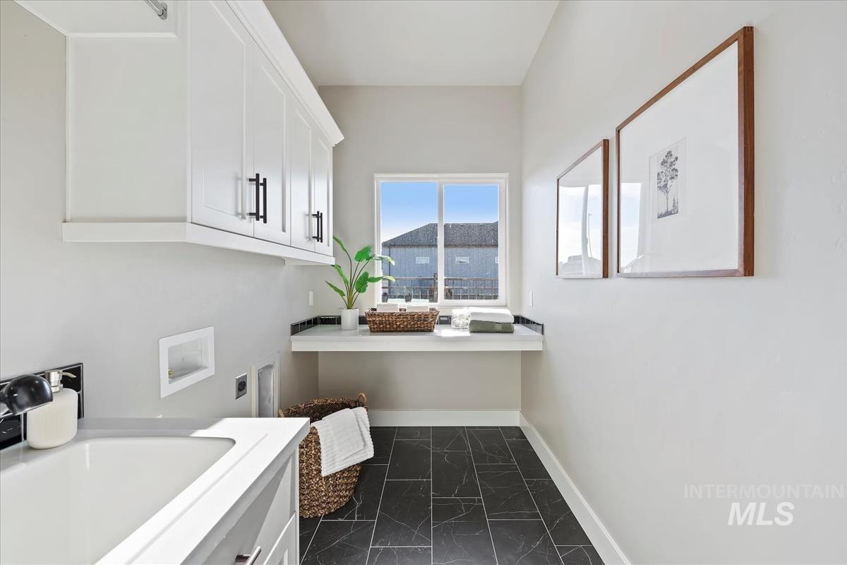 9933 S Peregrine Falcon Ave, Nampa, Idaho 83686, 3 Bedrooms, 2 Bathrooms, Residential For Sale, Price $889,900, 98969656