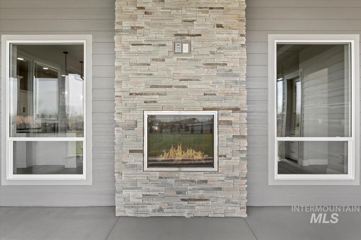 9933 S Peregrine Falcon Ave, Nampa, Idaho 83686, 3 Bedrooms, 2 Bathrooms, Residential For Sale, Price $889,900, 98969656