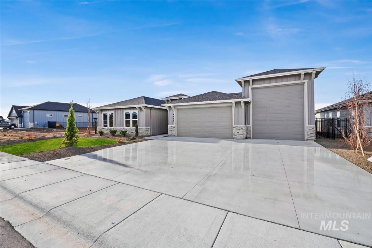 9933 S Peregrine Falcon Ave, Nampa, Idaho 83686, 3 Bedrooms, 2 Bathrooms, Residential For Sale, Price $889,900, 98969656