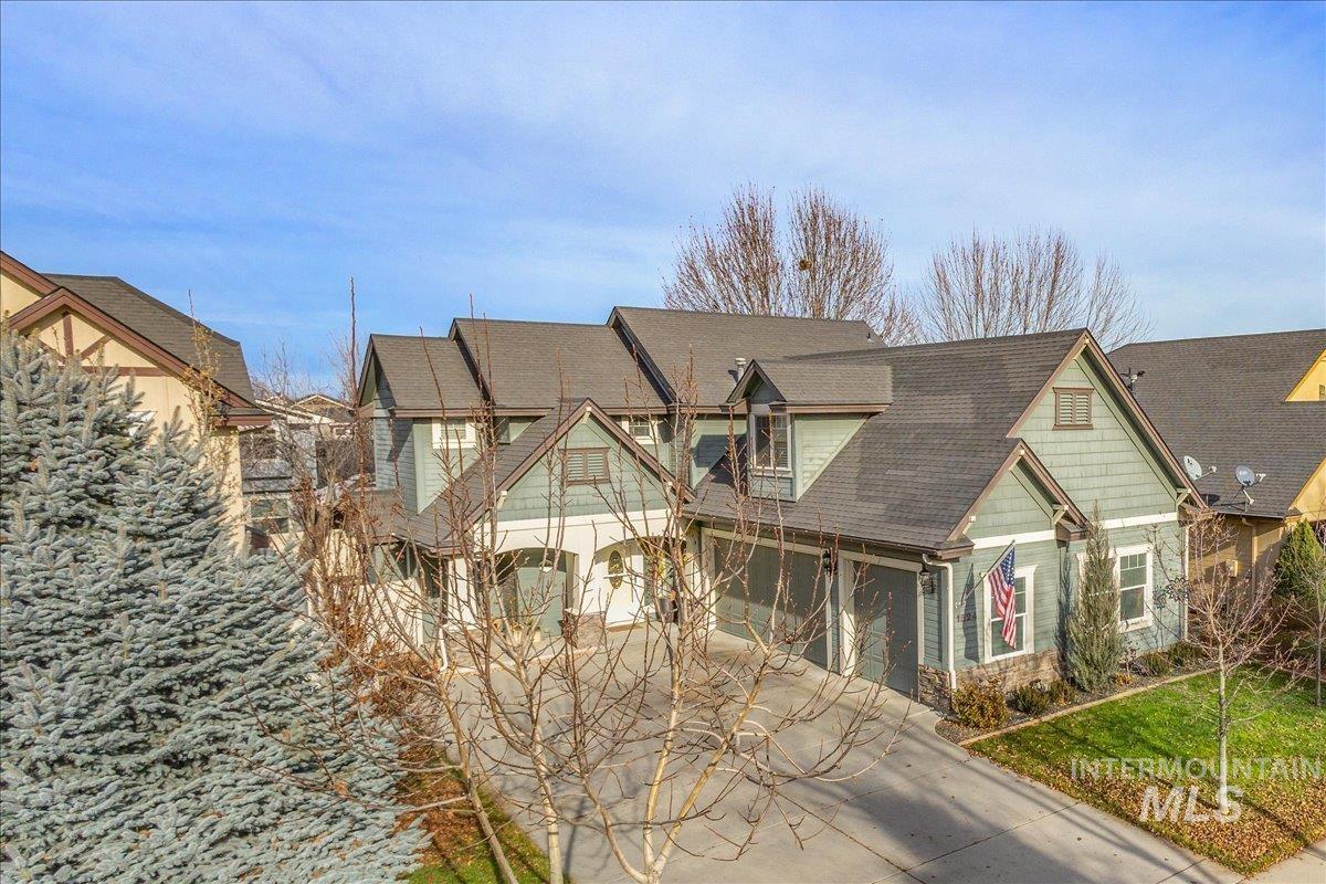 1524 W Loretta St, Meridian, Idaho 83646, 3 Bedrooms, 2.5 Bathrooms, Residential For Sale, Price $528,000, 98969659