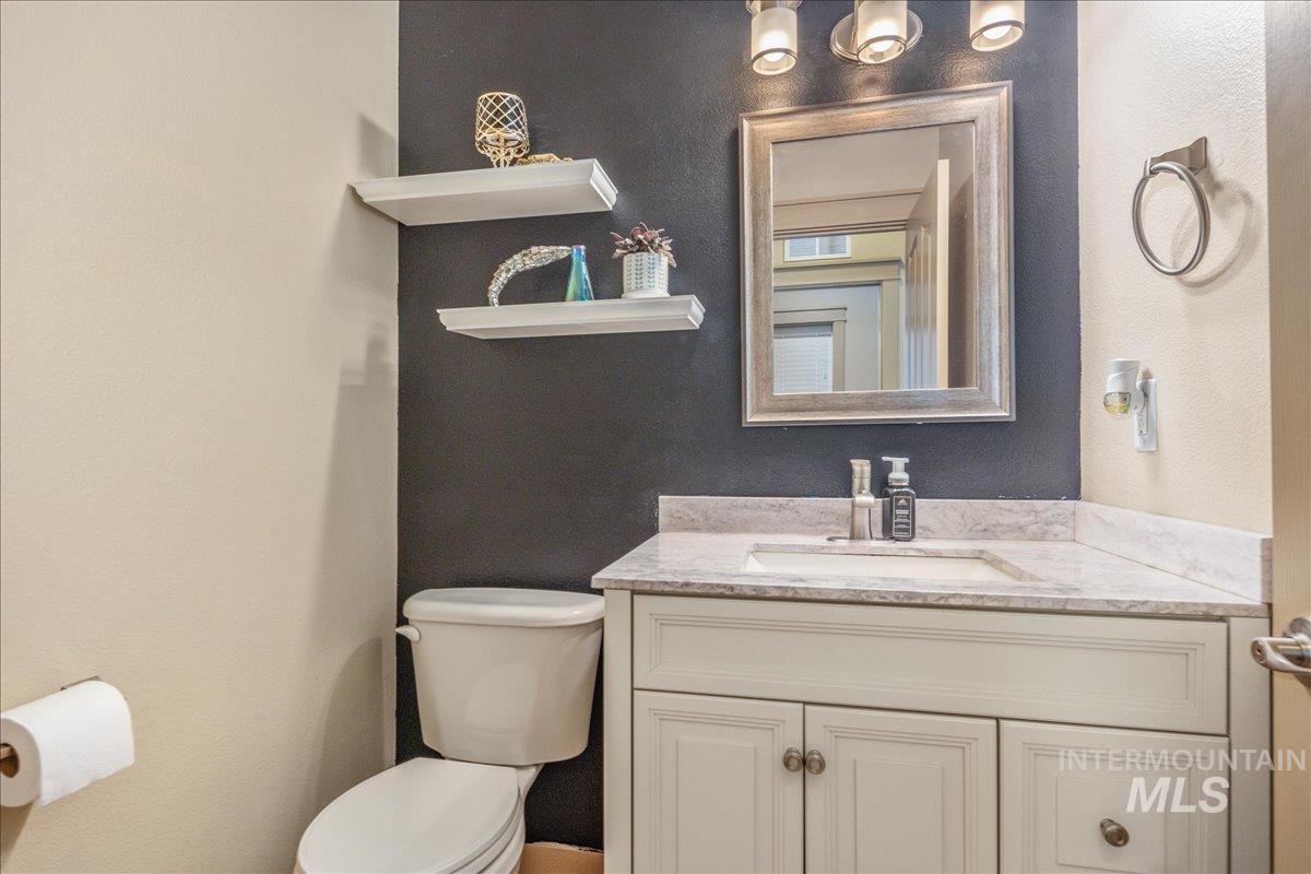 1524 W Loretta St, Meridian, Idaho 83646, 3 Bedrooms, 2.5 Bathrooms, Residential For Sale, Price $528,000,MLS 98969659