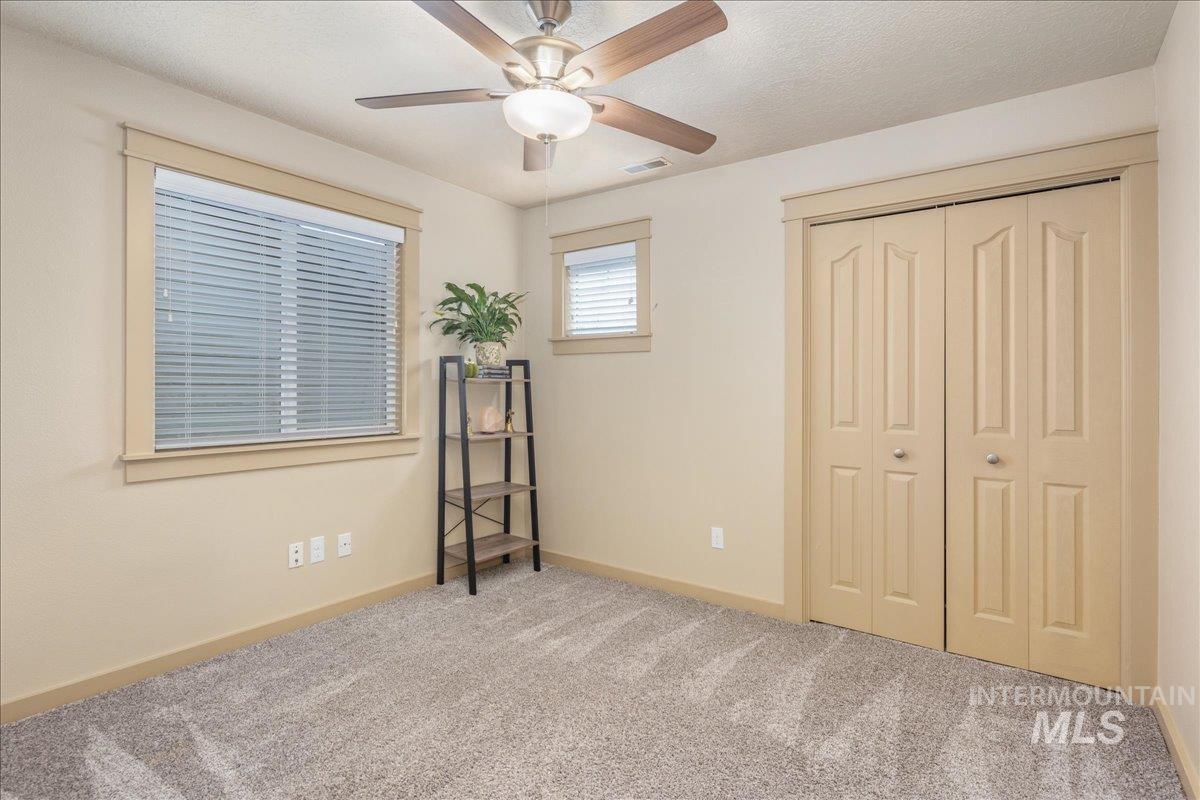 1524 W Loretta St, Meridian, Idaho 83646, 3 Bedrooms, 2.5 Bathrooms, Residential For Sale, Price $528,000,MLS 98969659