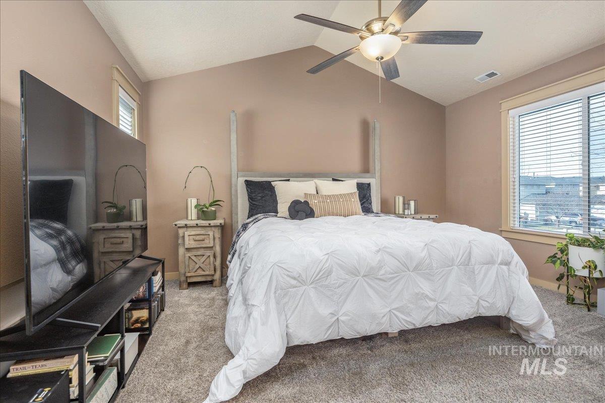 1524 W Loretta St, Meridian, Idaho 83646, 3 Bedrooms, 2.5 Bathrooms, Residential For Sale, Price $528,000, 98969659