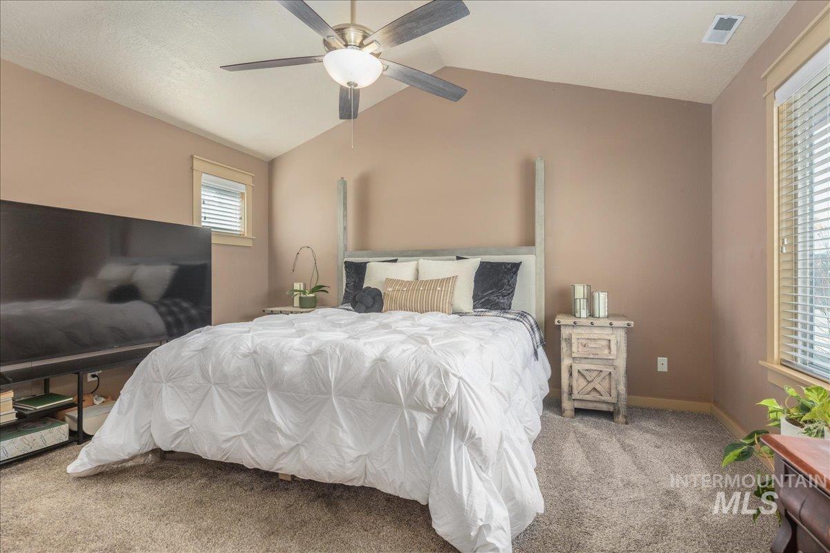 1524 W Loretta St, Meridian, Idaho 83646, 3 Bedrooms, 2.5 Bathrooms, Residential For Sale, Price $528,000, 98969659