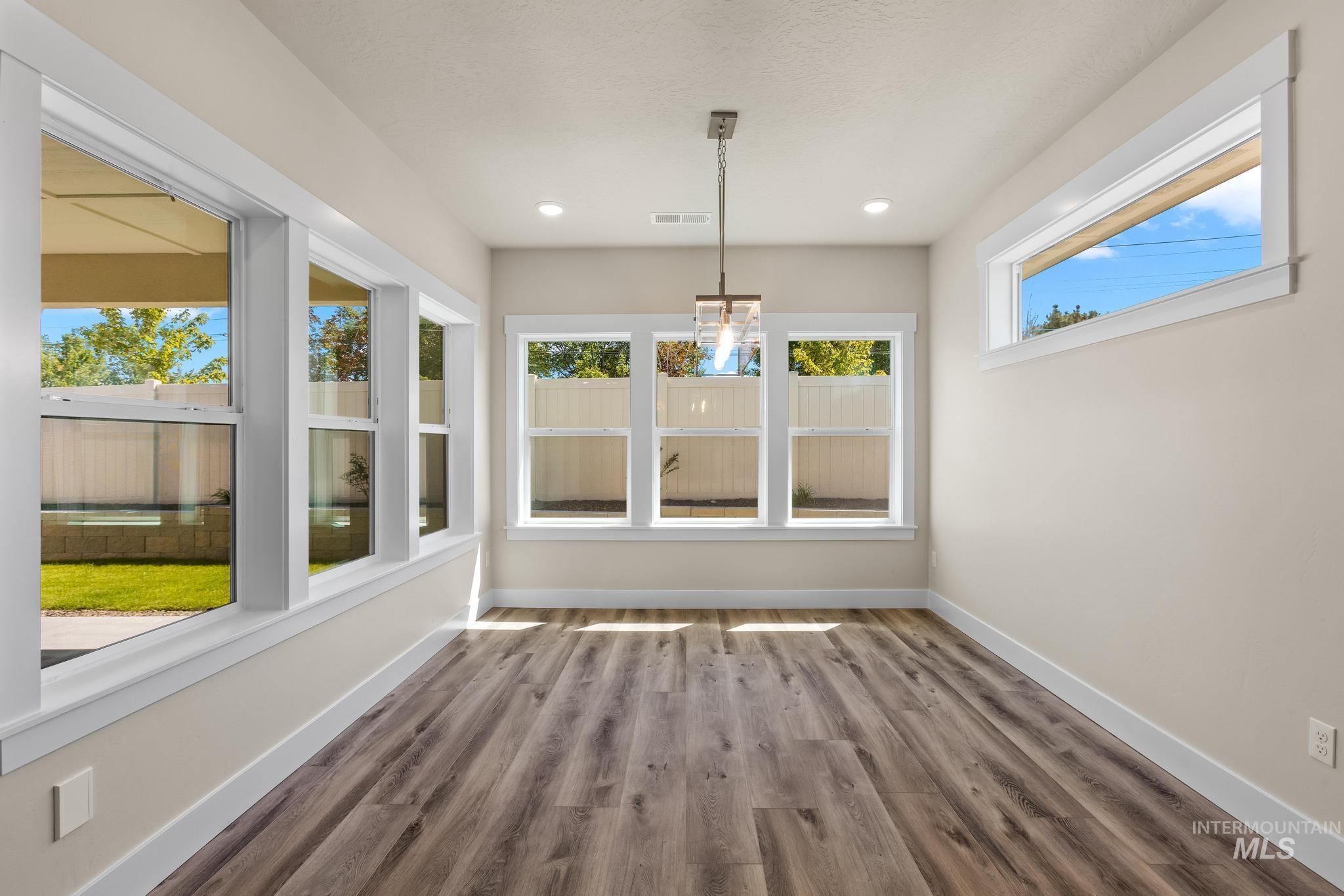 1801 E Grayson St., Meridian, Idaho 83642, 3 Bedrooms, 2 Bathrooms, Residential For Sale, Price $524,900, 98969660