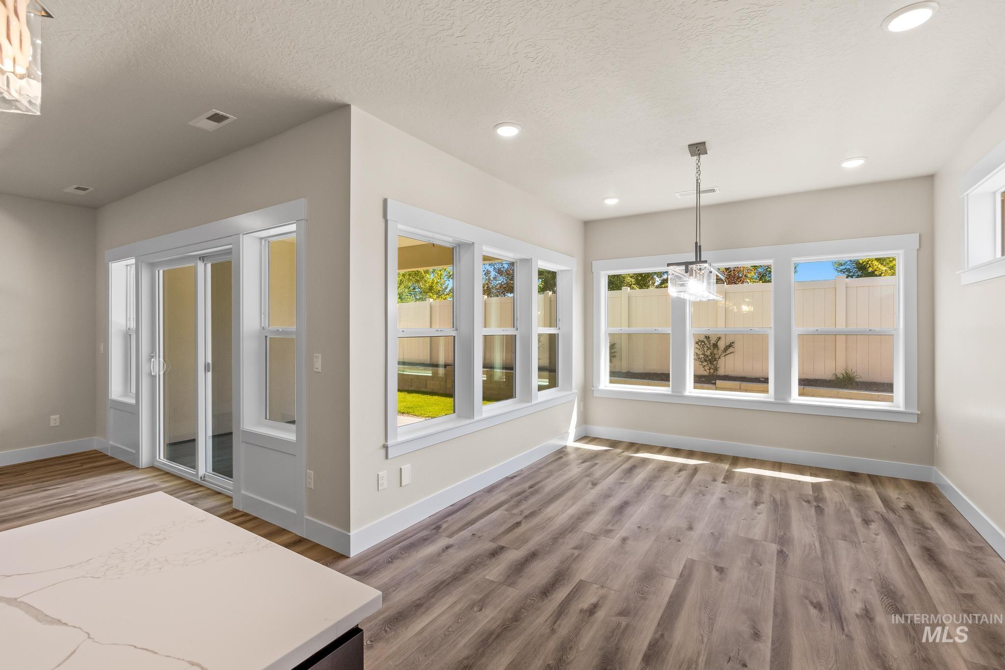 1801 E Grayson St., Meridian, Idaho 83642, 3 Bedrooms, 2 Bathrooms, Residential For Sale, Price $524,900, 98969660