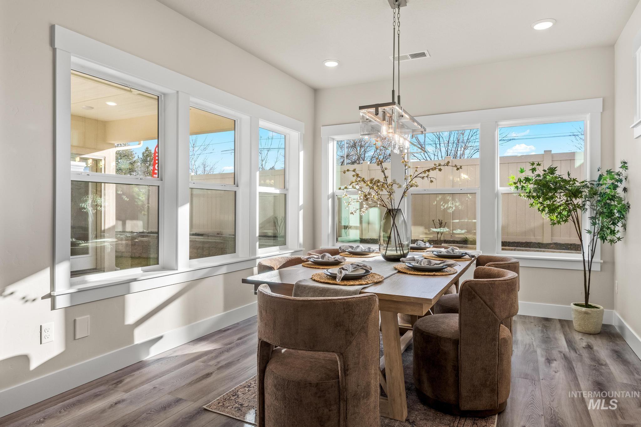 1801 E Grayson St., Meridian, Idaho 83642, 3 Bedrooms, 2 Bathrooms, Residential For Sale, Price $509,900,MLS 98969660