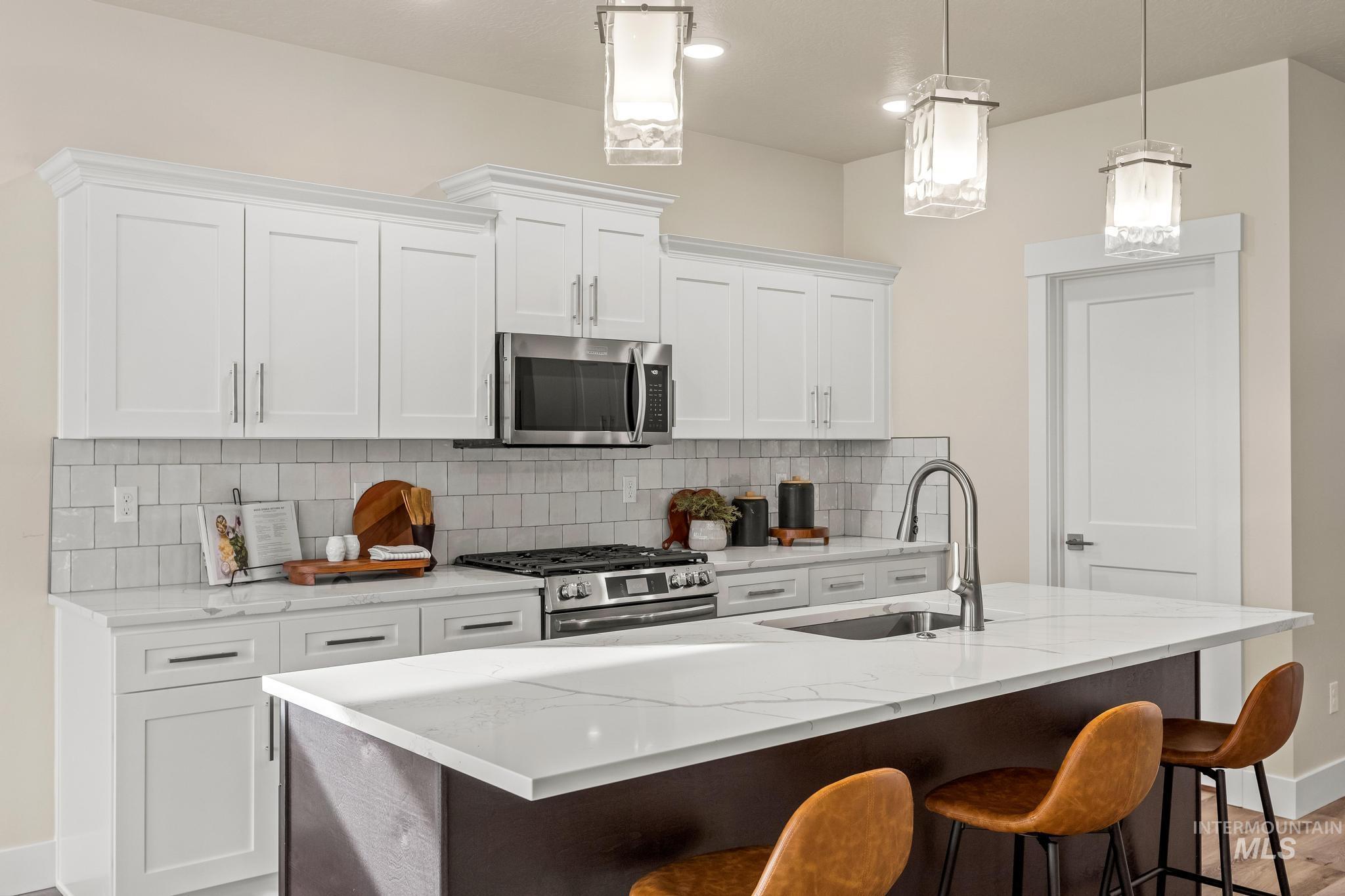 1801 E Grayson St., Meridian, Idaho 83642, 3 Bedrooms, 2 Bathrooms, Residential For Sale, Price $509,900,MLS 98969660