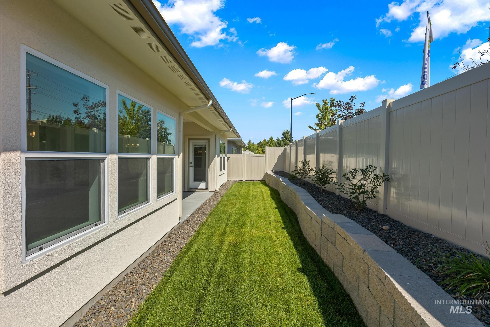 1801 E Grayson St., Meridian, Idaho 83642, 3 Bedrooms, 2 Bathrooms, Residential For Sale, Price $524,900, 98969660