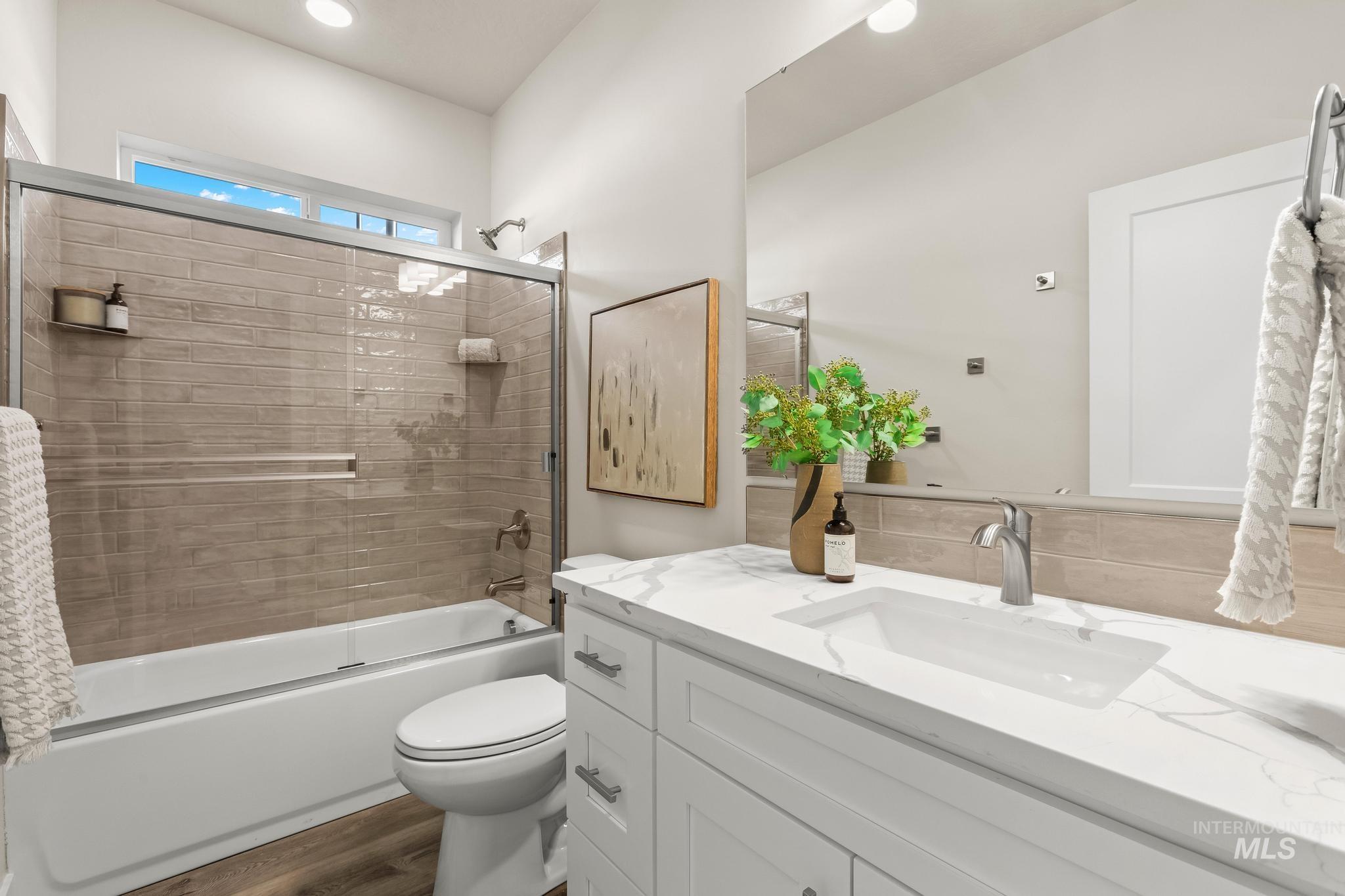 1801 E Grayson St., Meridian, Idaho 83642, 3 Bedrooms, 2 Bathrooms, Residential For Sale, Price $509,900,MLS 98969660