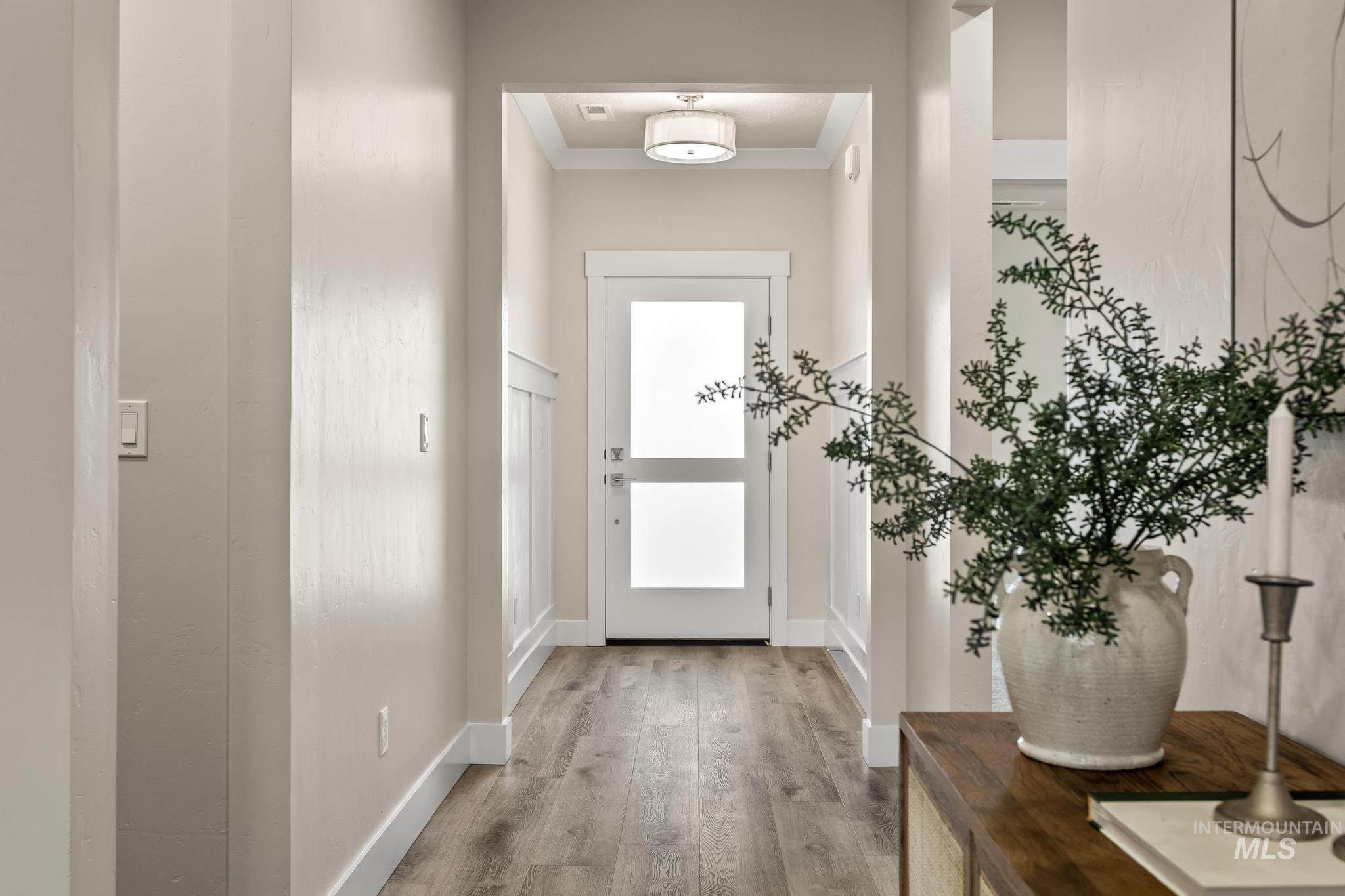 1801 E Grayson St., Meridian, Idaho 83642, 3 Bedrooms, 2 Bathrooms, Residential For Sale, Price $509,900,MLS 98969660