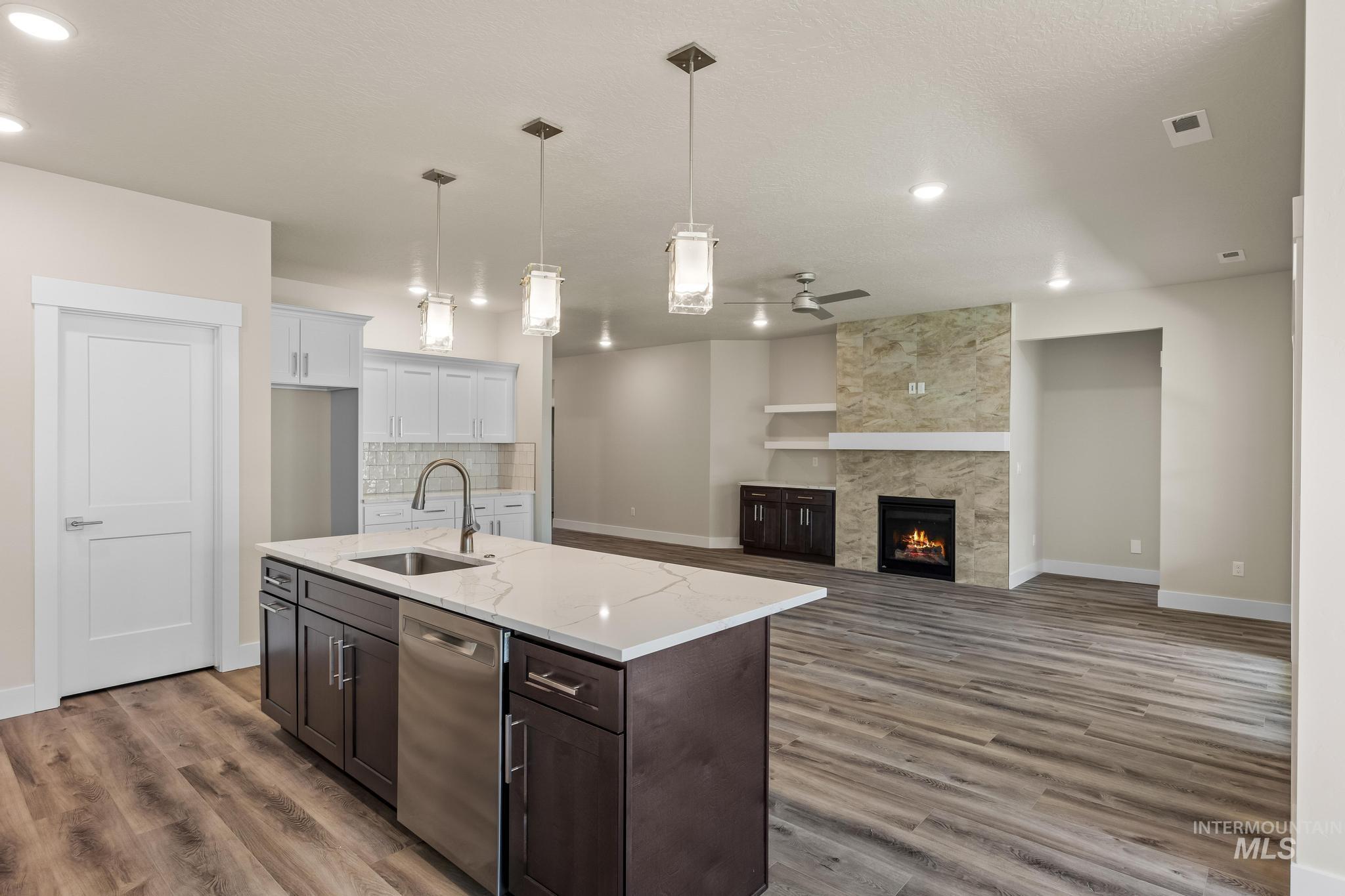 1801 E Grayson St., Meridian, Idaho 83642, 3 Bedrooms, 2 Bathrooms, Residential For Sale, Price $524,900, 98969660