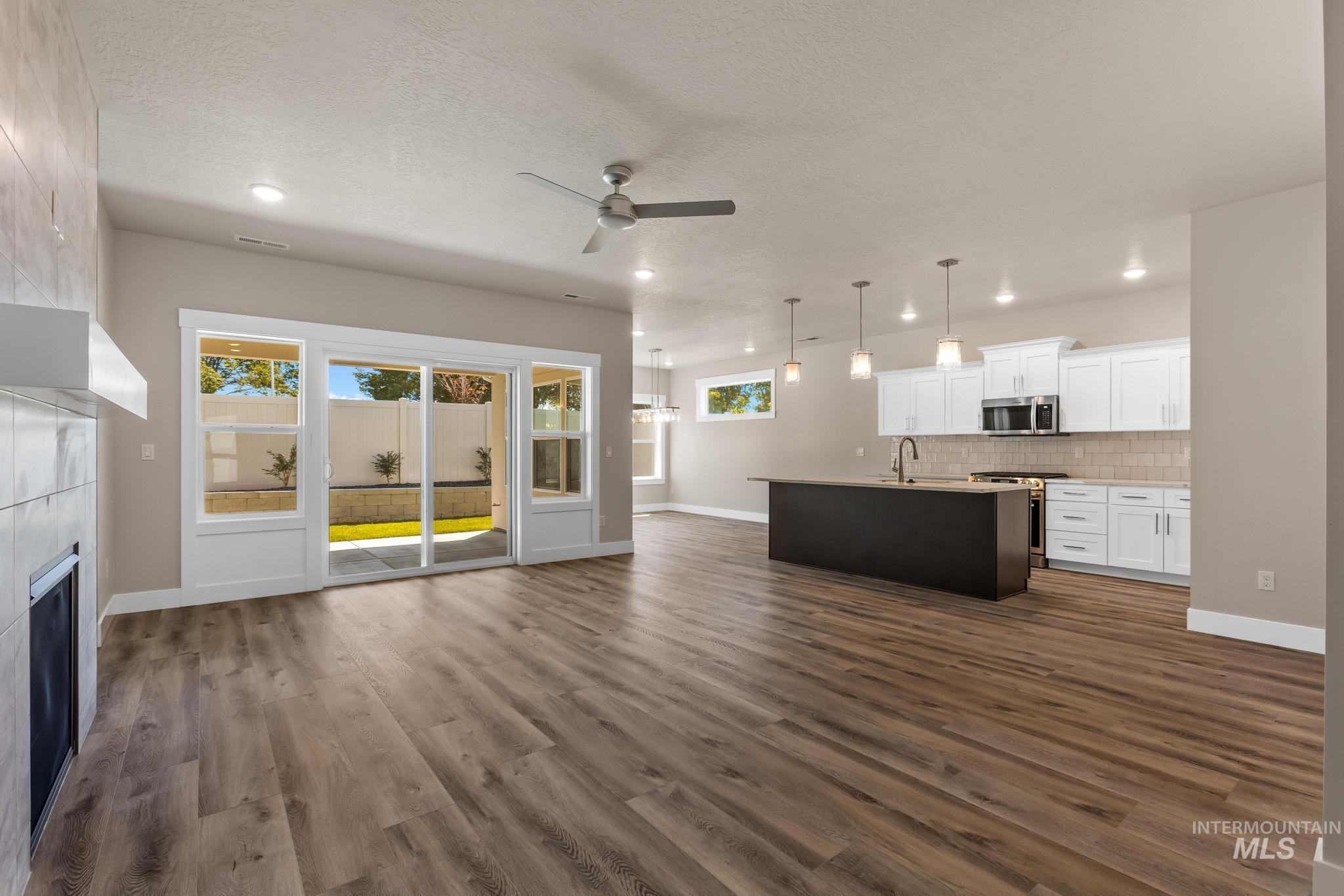 1801 E Grayson St., Meridian, Idaho 83642, 3 Bedrooms, 2 Bathrooms, Residential For Sale, Price $524,900, 98969660