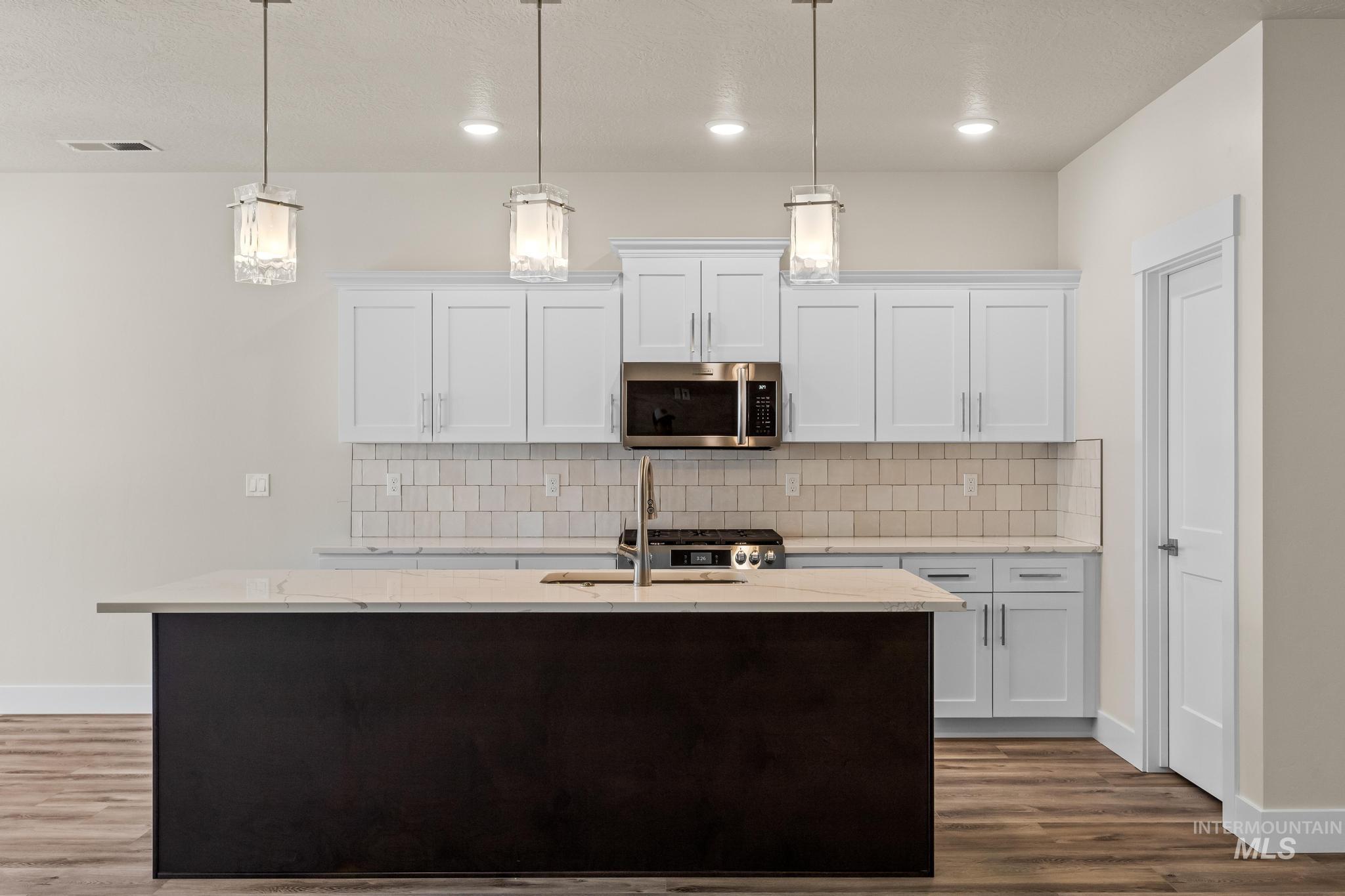 1801 E Grayson St., Meridian, Idaho 83642, 3 Bedrooms, 2 Bathrooms, Residential For Sale, Price $524,900, 98969660