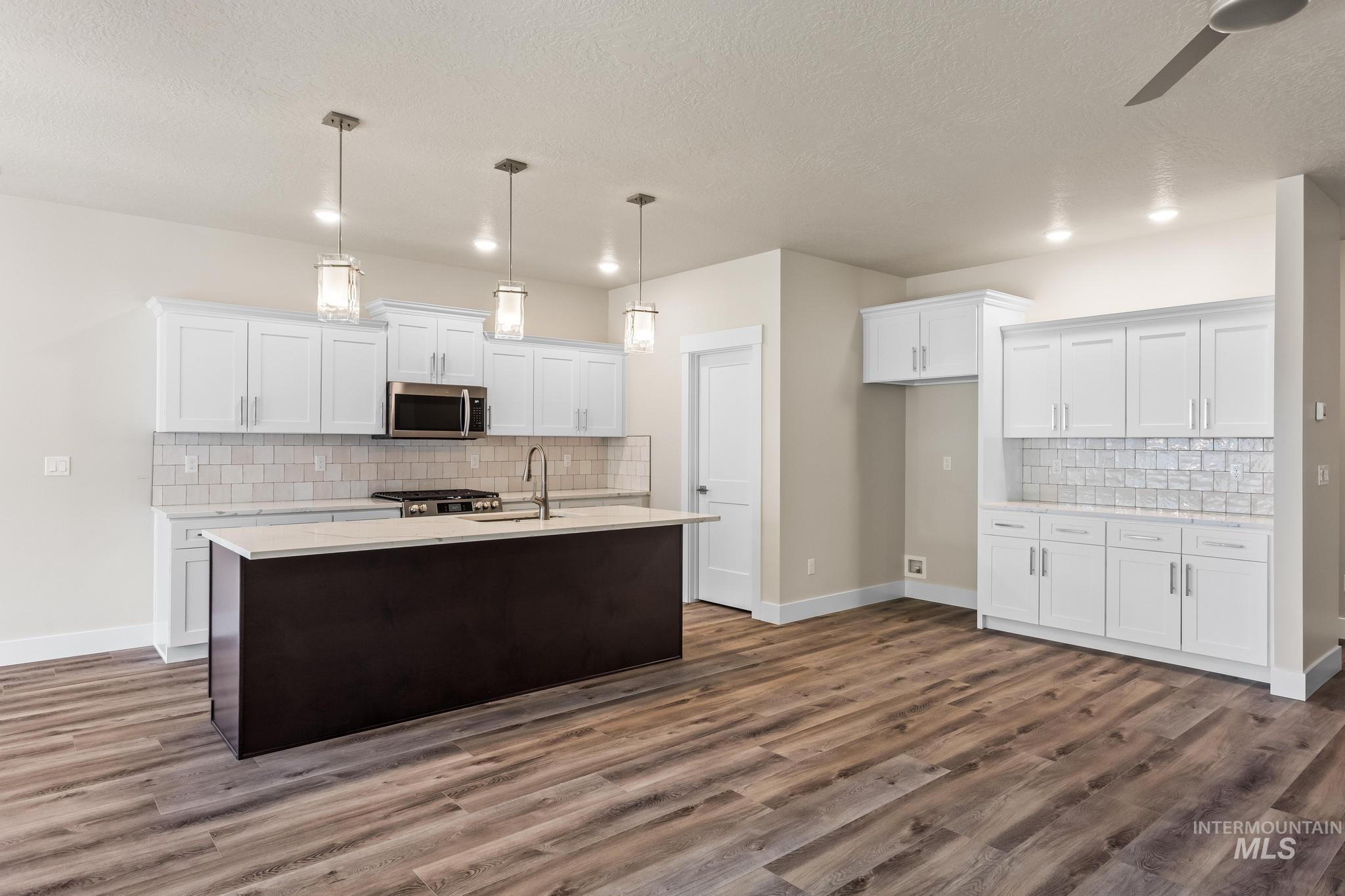 1801 E Grayson St., Meridian, Idaho 83642, 3 Bedrooms, 2 Bathrooms, Residential For Sale, Price $524,900, 98969660