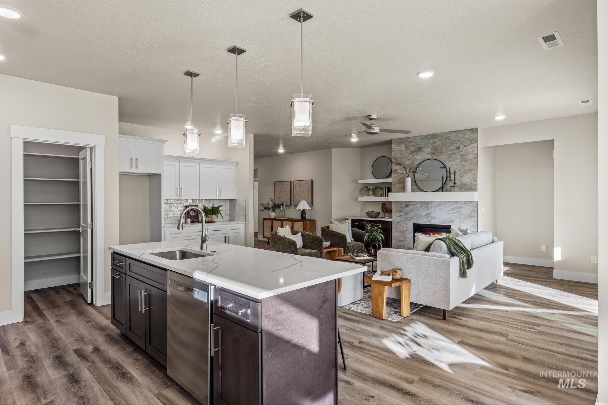 1801 E Grayson St., Meridian, Idaho 83642, 3 Bedrooms, 2 Bathrooms, Residential For Sale, Price $509,900,MLS 98969660