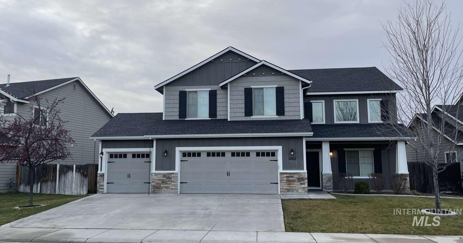 5265 N Diamond Creek Ave, Meridian, Idaho 83646, 4 Bedrooms, 2.5 Bathrooms, Residential For Sale, Price $615,000, 98969661
