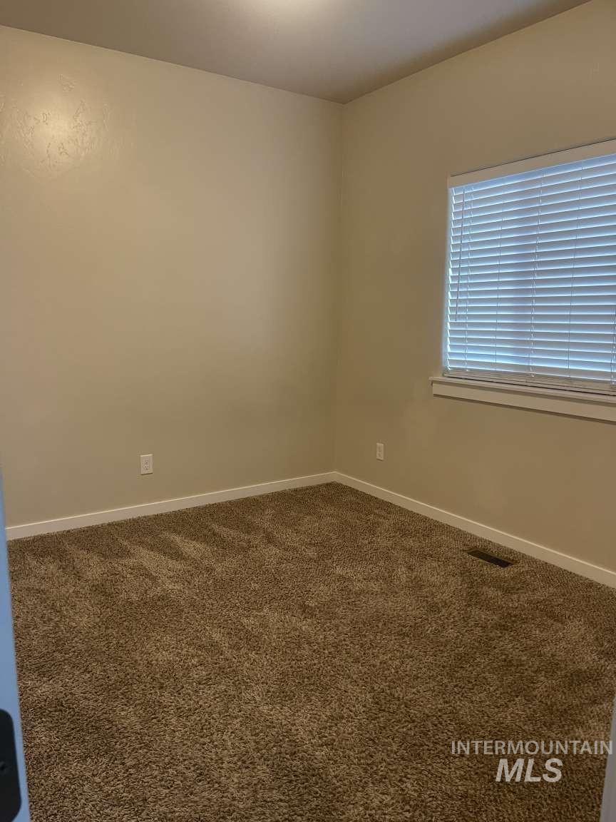 5265 N Diamond Creek Ave, Meridian, Idaho 83646, 4 Bedrooms, 2.5 Bathrooms, Residential For Sale, Price $615,000, 98969661