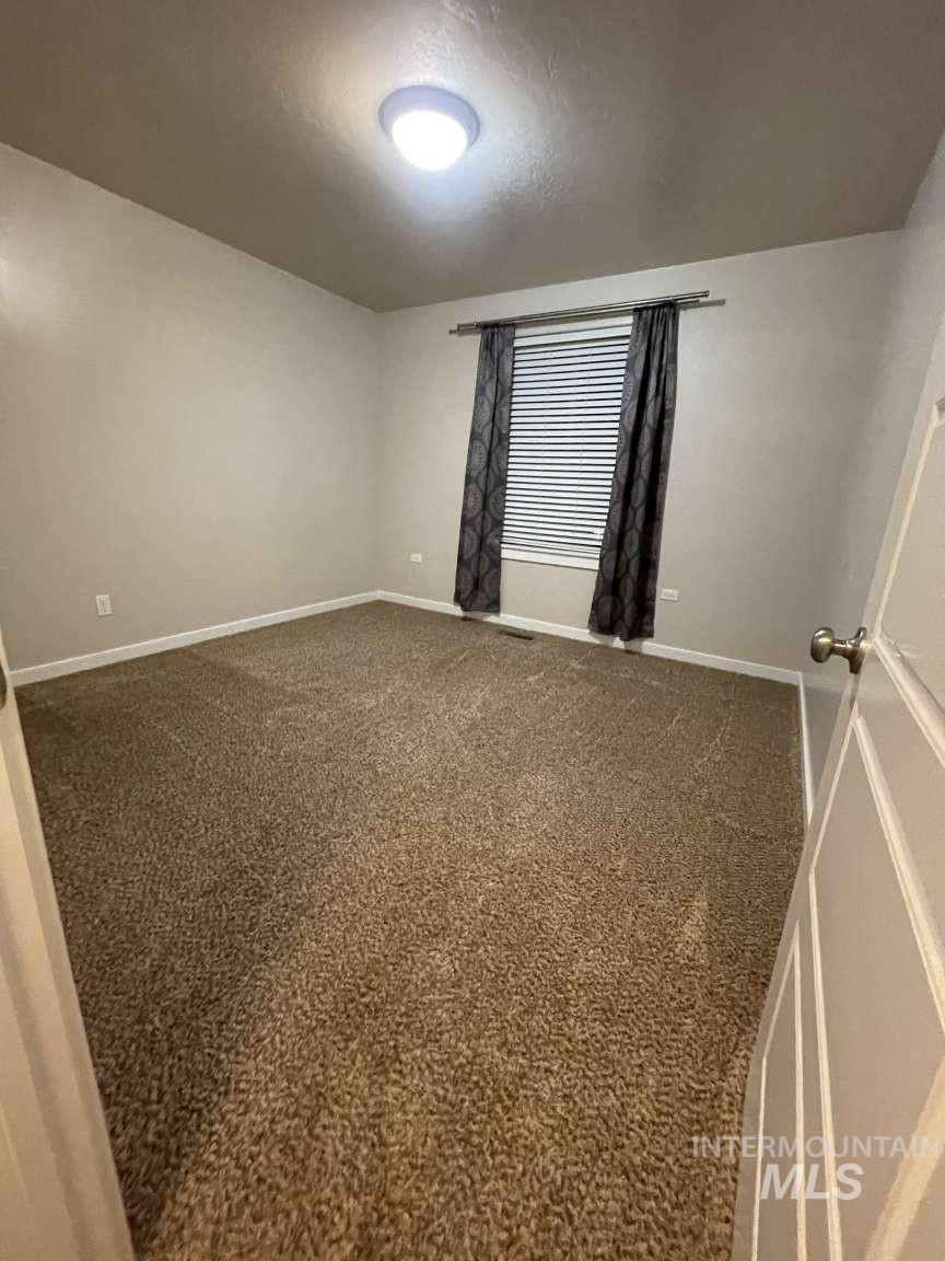 5265 N Diamond Creek Ave, Meridian, Idaho 83646, 4 Bedrooms, 2.5 Bathrooms, Residential For Sale, Price $615,000, 98969661