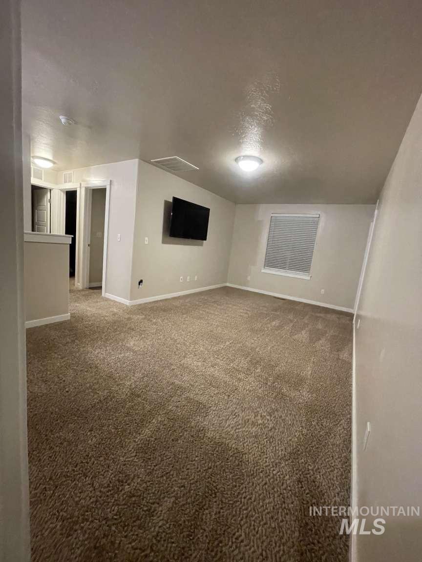 5265 N Diamond Creek Ave, Meridian, Idaho 83646, 4 Bedrooms, 2.5 Bathrooms, Residential For Sale, Price $615,000, 98969661