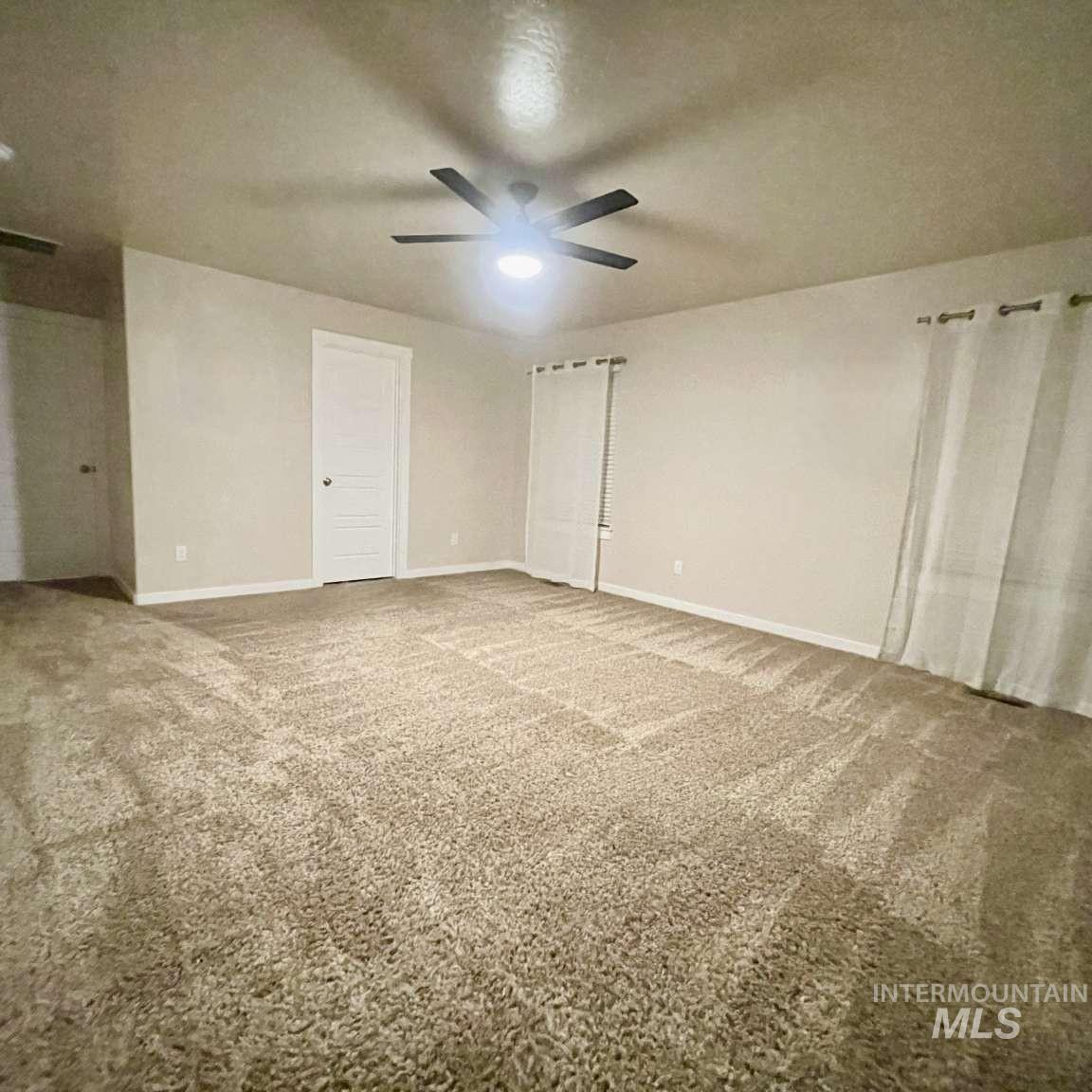 5265 N Diamond Creek Ave, Meridian, Idaho 83646, 4 Bedrooms, 2.5 Bathrooms, Residential For Sale, Price $615,000, 98969661