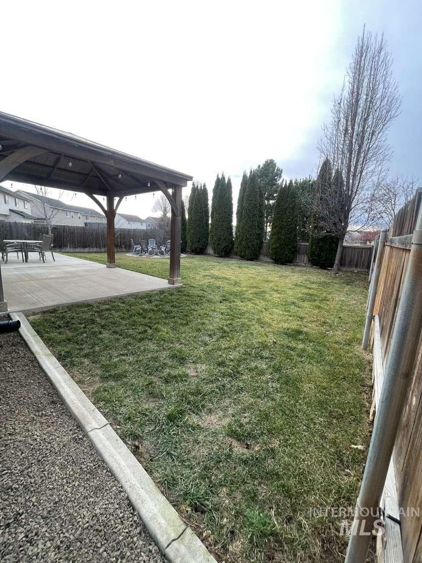 5265 N Diamond Creek Ave, Meridian, Idaho 83646, 4 Bedrooms, 2.5 Bathrooms, Residential For Sale, Price $615,000, 98969661