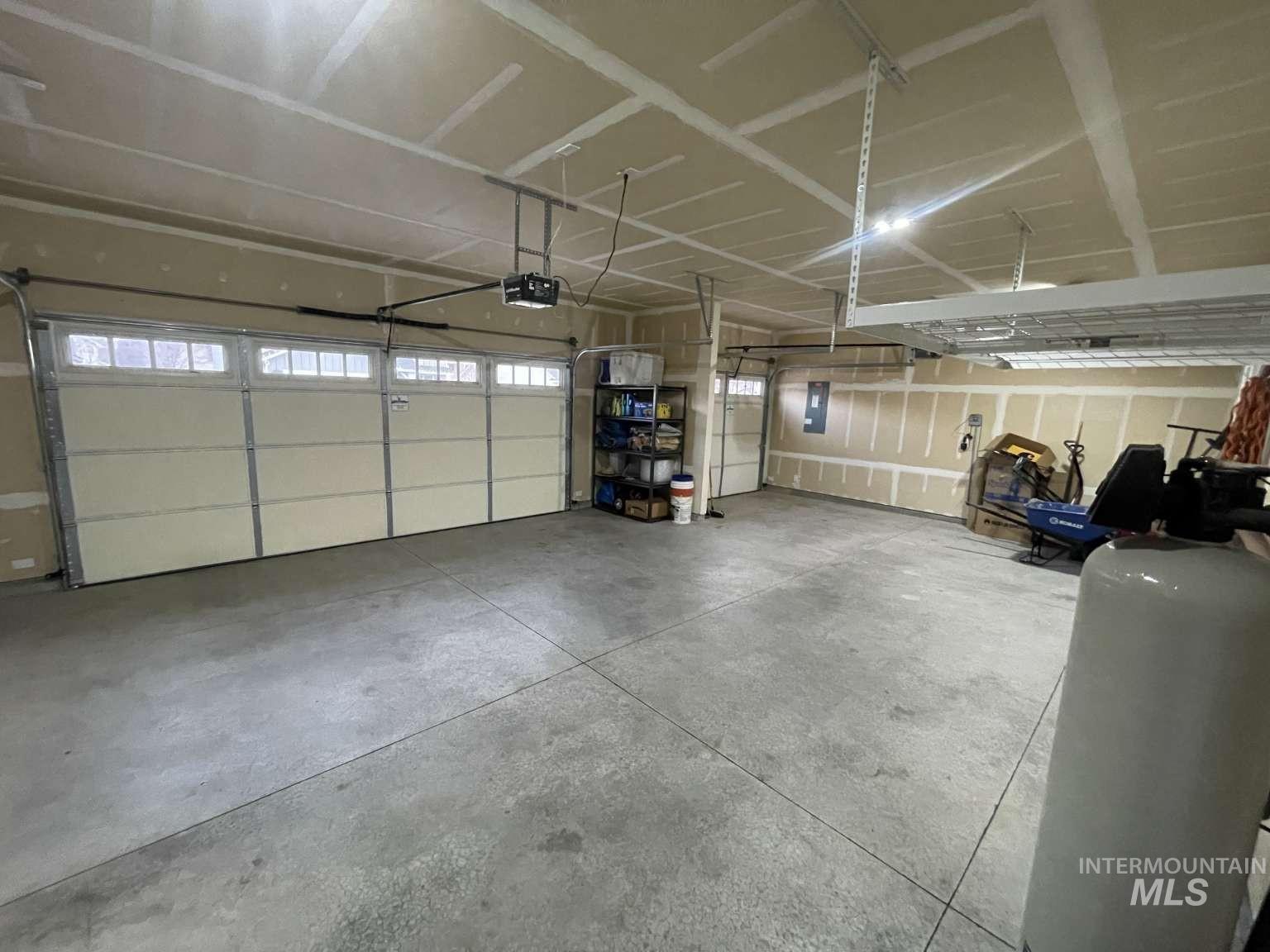 5265 N Diamond Creek Ave, Meridian, Idaho 83646, 4 Bedrooms, 2.5 Bathrooms, Residential For Sale, Price $615,000, 98969661