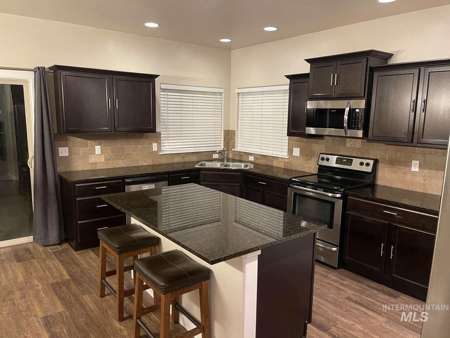 5265 N Diamond Creek Ave, Meridian, Idaho 83646, 4 Bedrooms, 2.5 Bathrooms, Residential For Sale, Price $615,000, 98969661