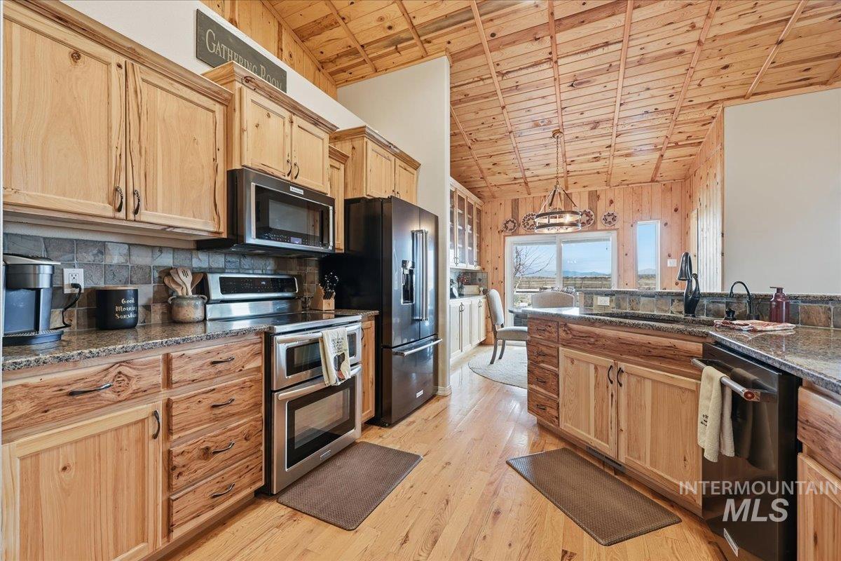 9102 W Rockstone Court, Kuna, Idaho 83634, 5 Bedrooms, 4 Bathrooms, Residential For Sale, Price $1,300,000, 98969663