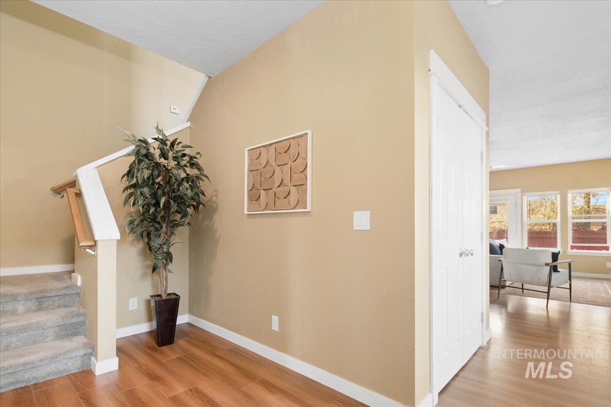 1043 N Clithero Drive, Boise, Idaho 83703, 3 Bedrooms, 2.5 Bathrooms, Residential For Sale, Price $429,900, 98969665