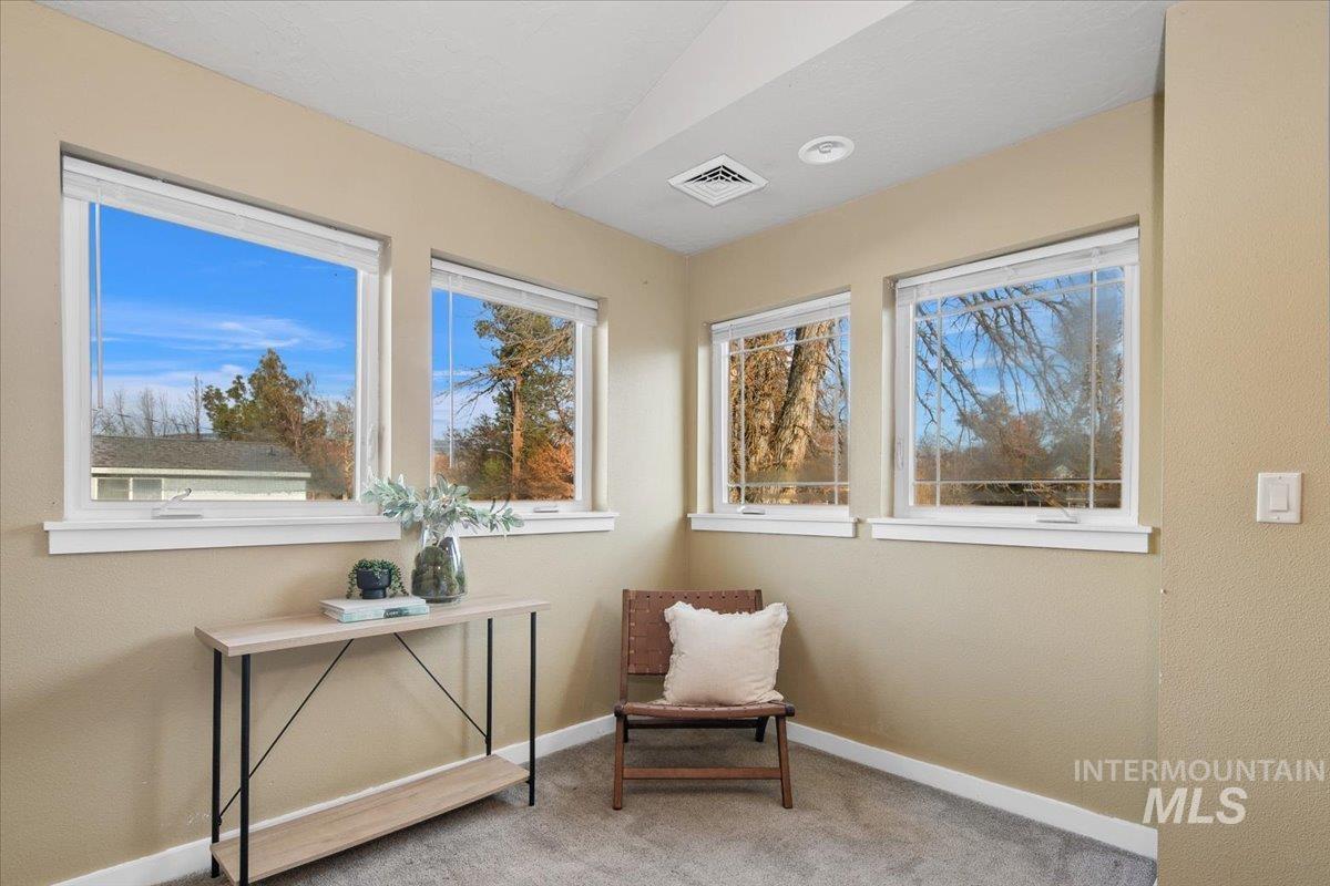 1043 N Clithero Drive, Boise, Idaho 83703, 3 Bedrooms, 2.5 Bathrooms, Residential For Sale, Price $429,900, 98969665