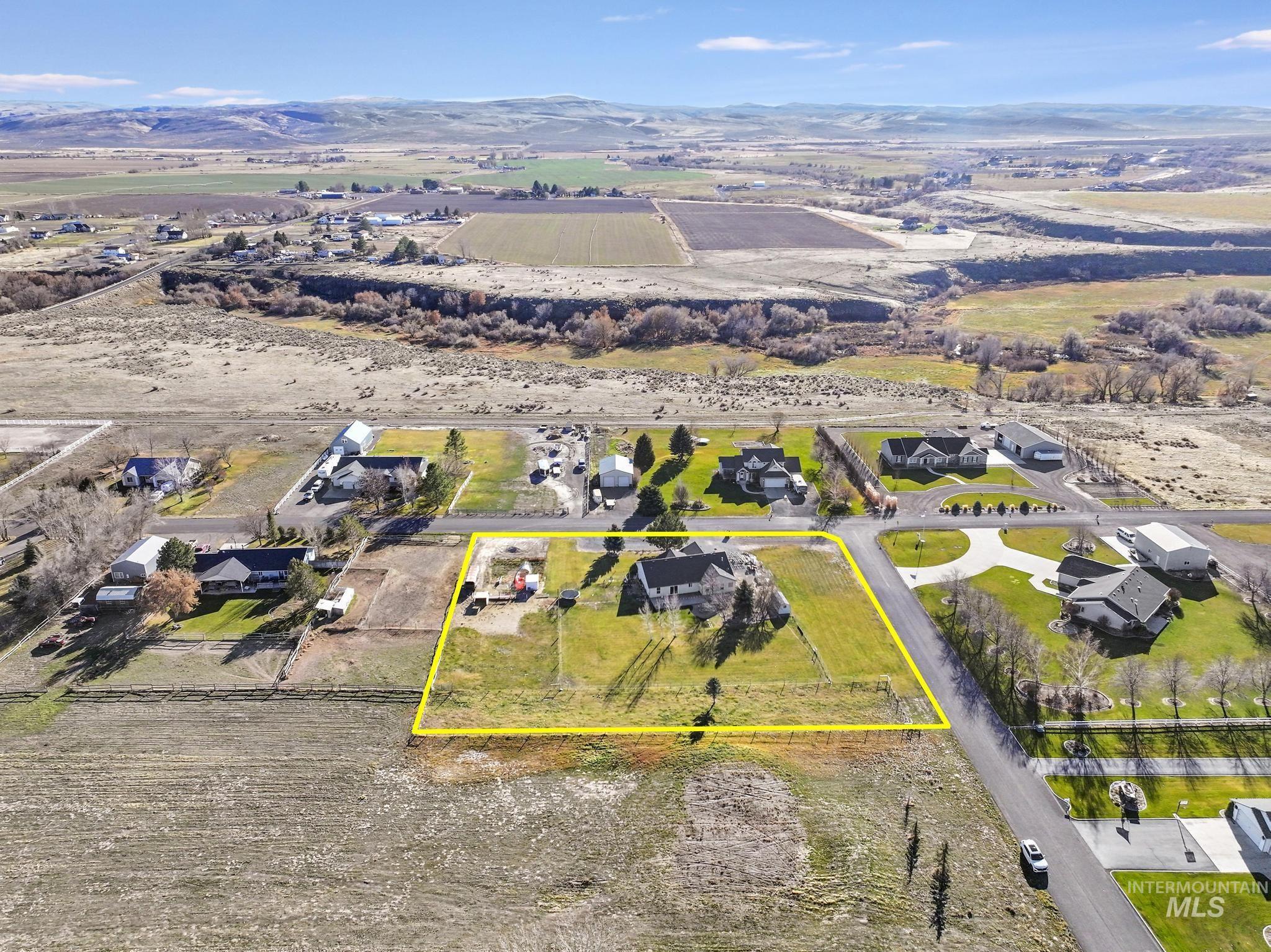 3480 E 3180 N, Kimberly, Idaho 83341, 3 Bedrooms, 2 Bathrooms, Residential For Sale, Price $559,000, 98969674