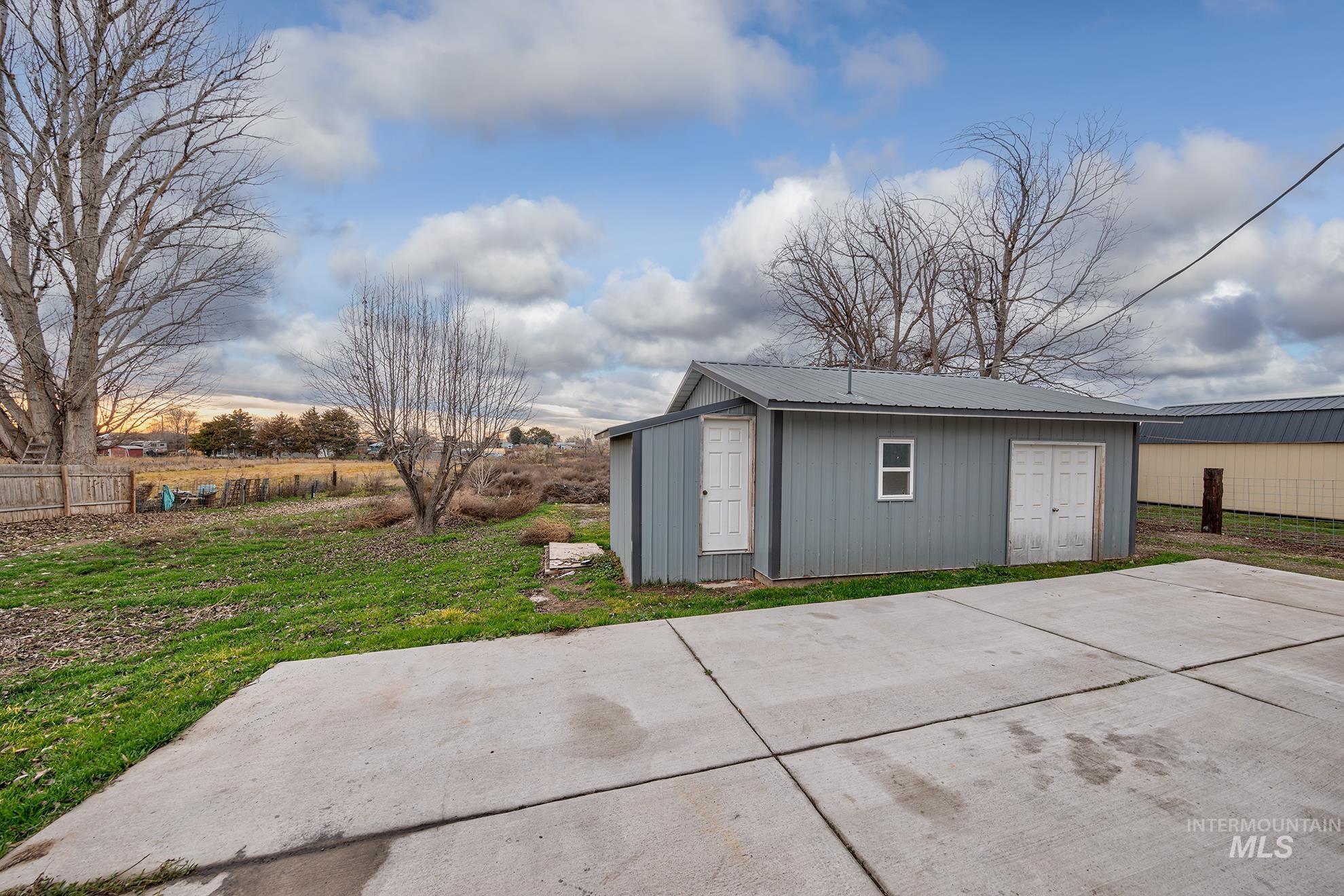 223 W Blvd, New Plymouth, Idaho 83655, 6 Bedrooms, 2 Bathrooms, Residential For Sale, Price $399,000, 98969677