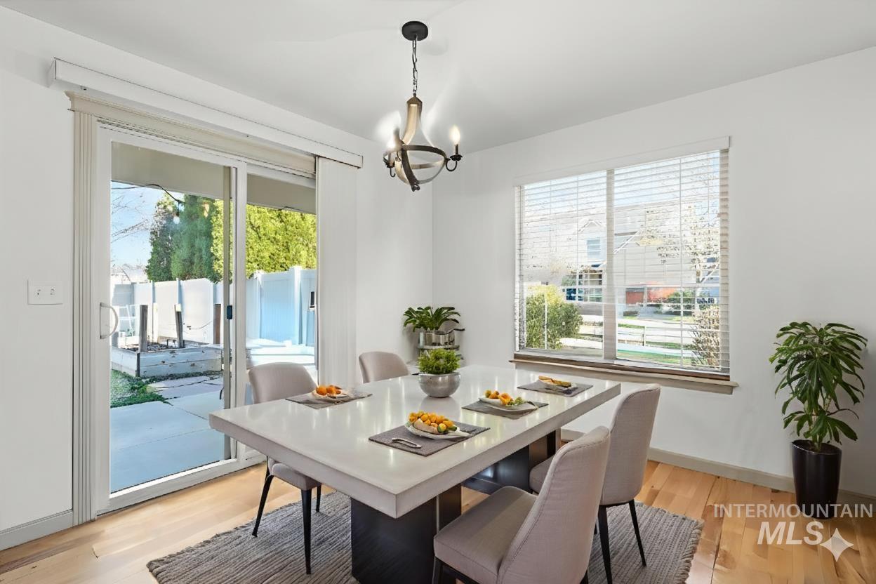 679 N Shadowfox Place, Eagle, Idaho 83616, 3 Bedrooms, 2.5 Bathrooms, Residential For Sale, Price $440,000,MLS 98969684