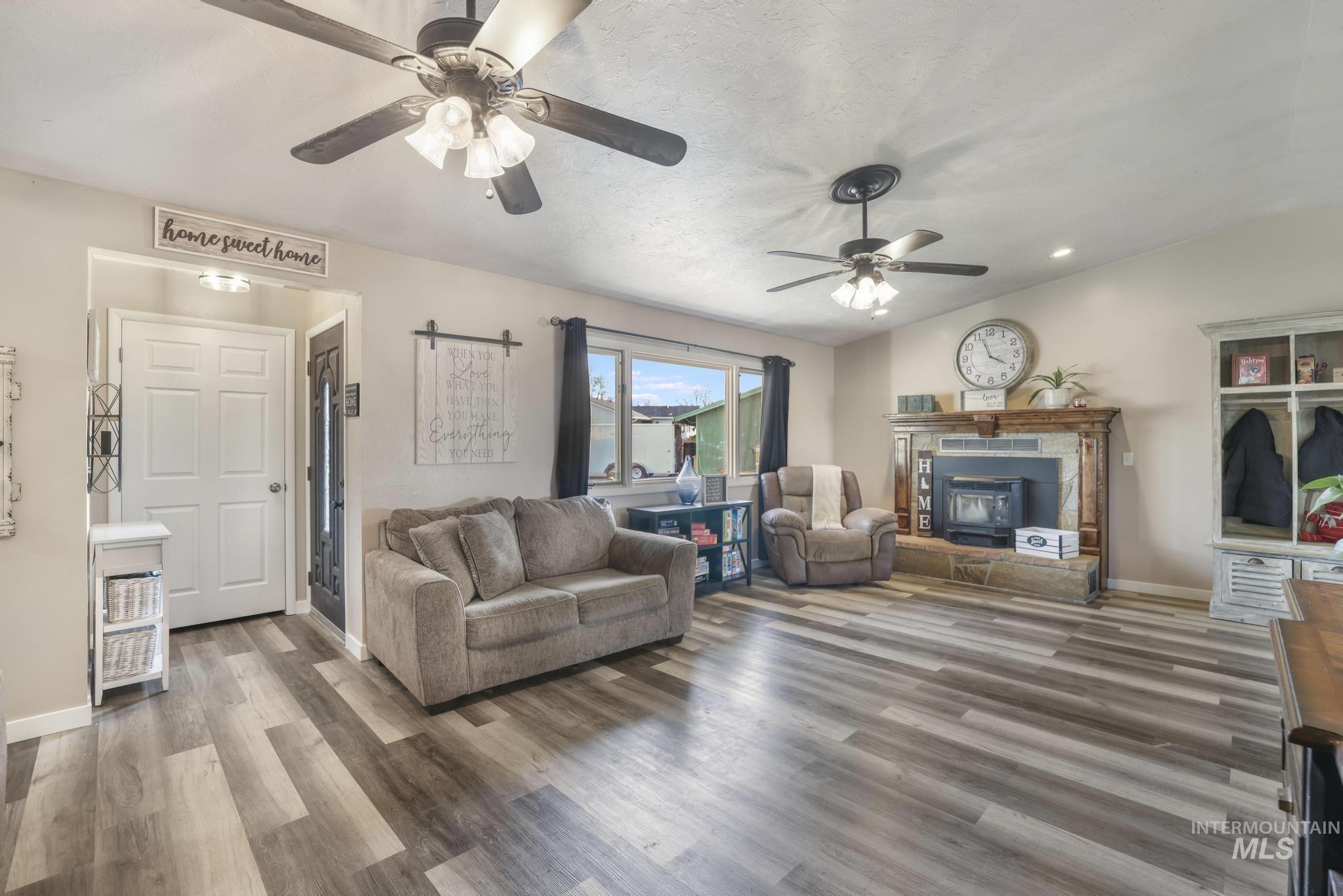 107 Rainbow Circle, Buhl, Idaho 83316, 3 Bedrooms, 2 Bathrooms, Residential For Sale, Price $345,000, 98969685