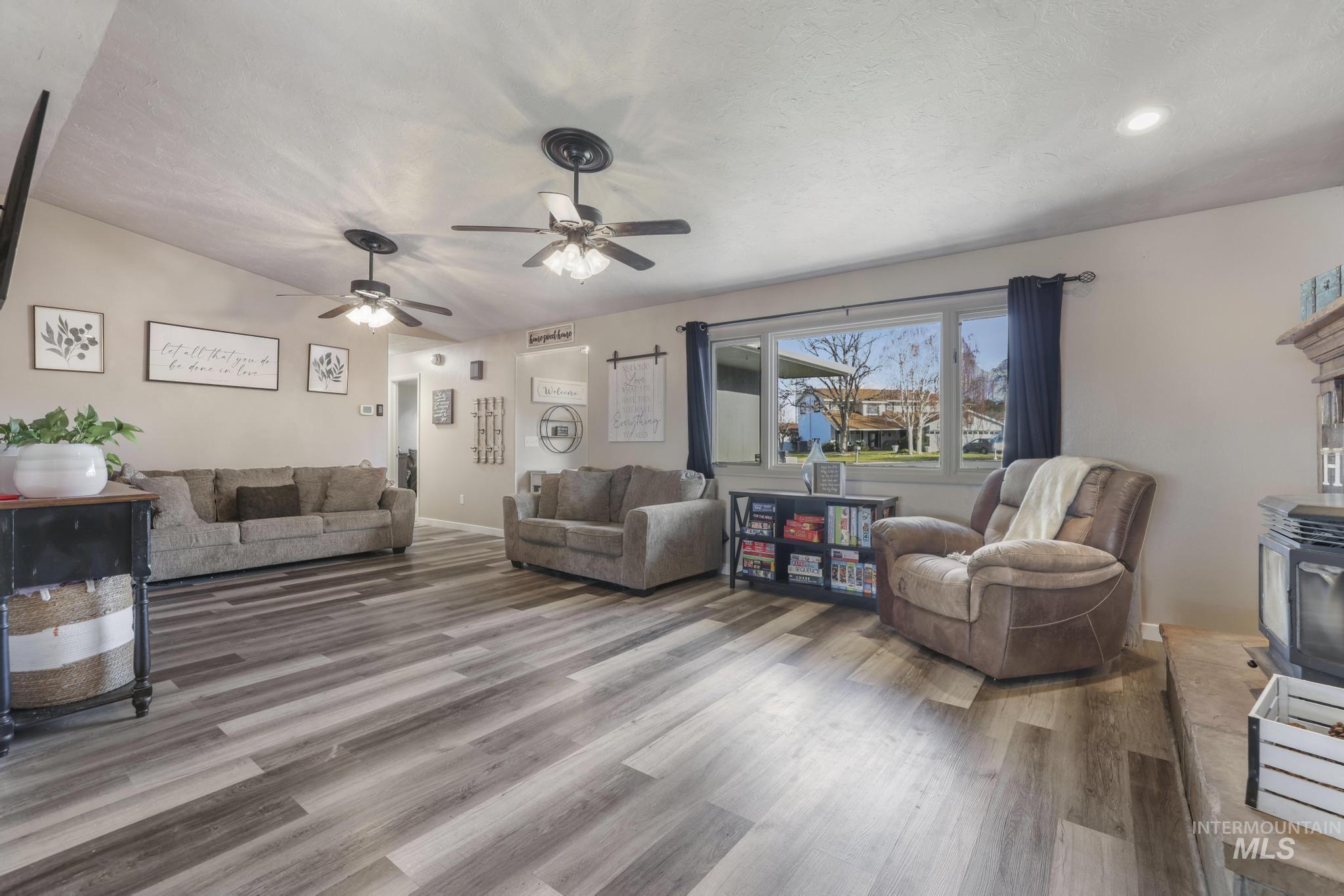 107 Rainbow Circle, Buhl, Idaho 83316, 3 Bedrooms, 2 Bathrooms, Residential For Sale, Price $345,000, 98969685