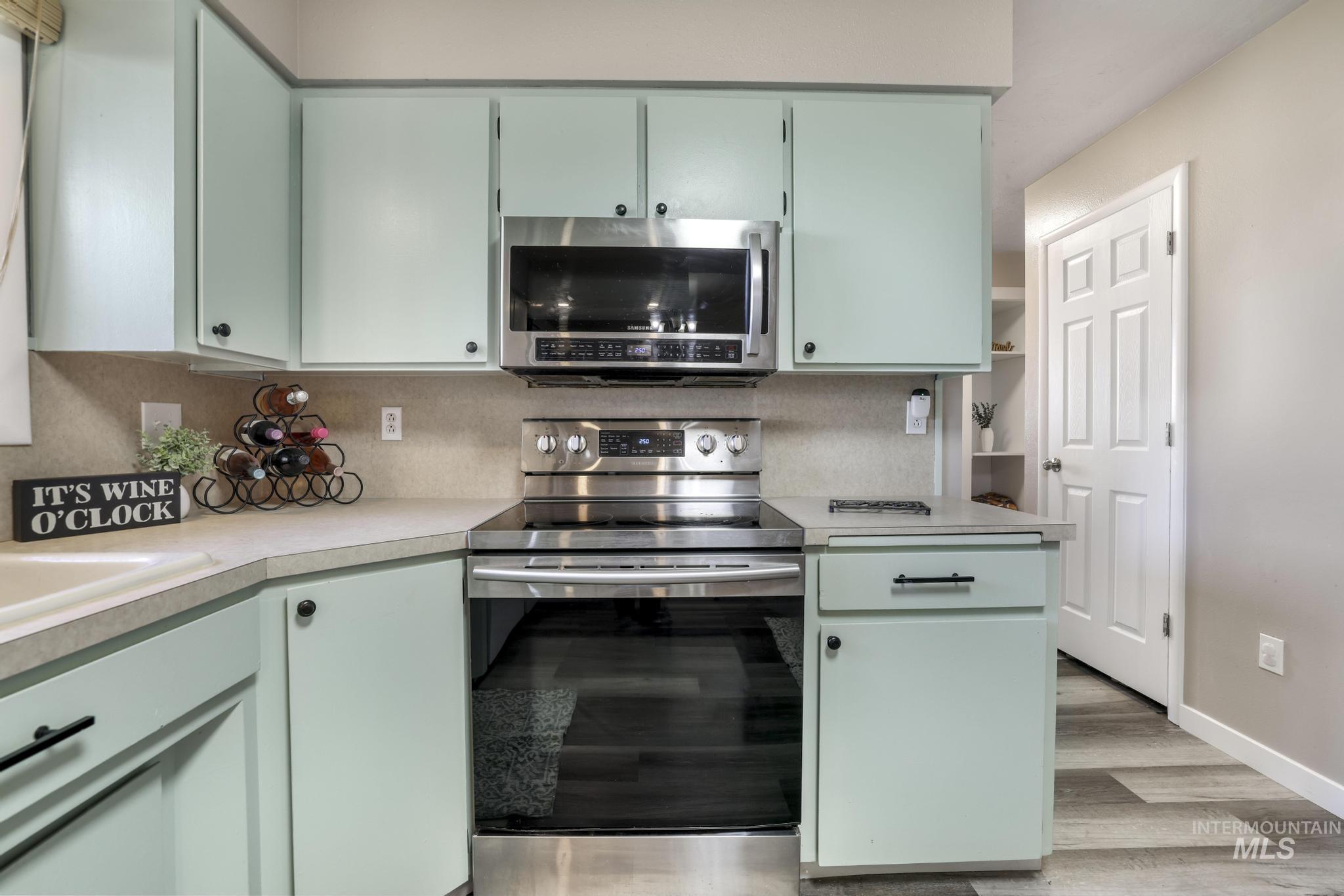 107 Rainbow Circle, Buhl, Idaho 83316, 3 Bedrooms, 2 Bathrooms, Residential For Sale, Price $345,000, 98969685