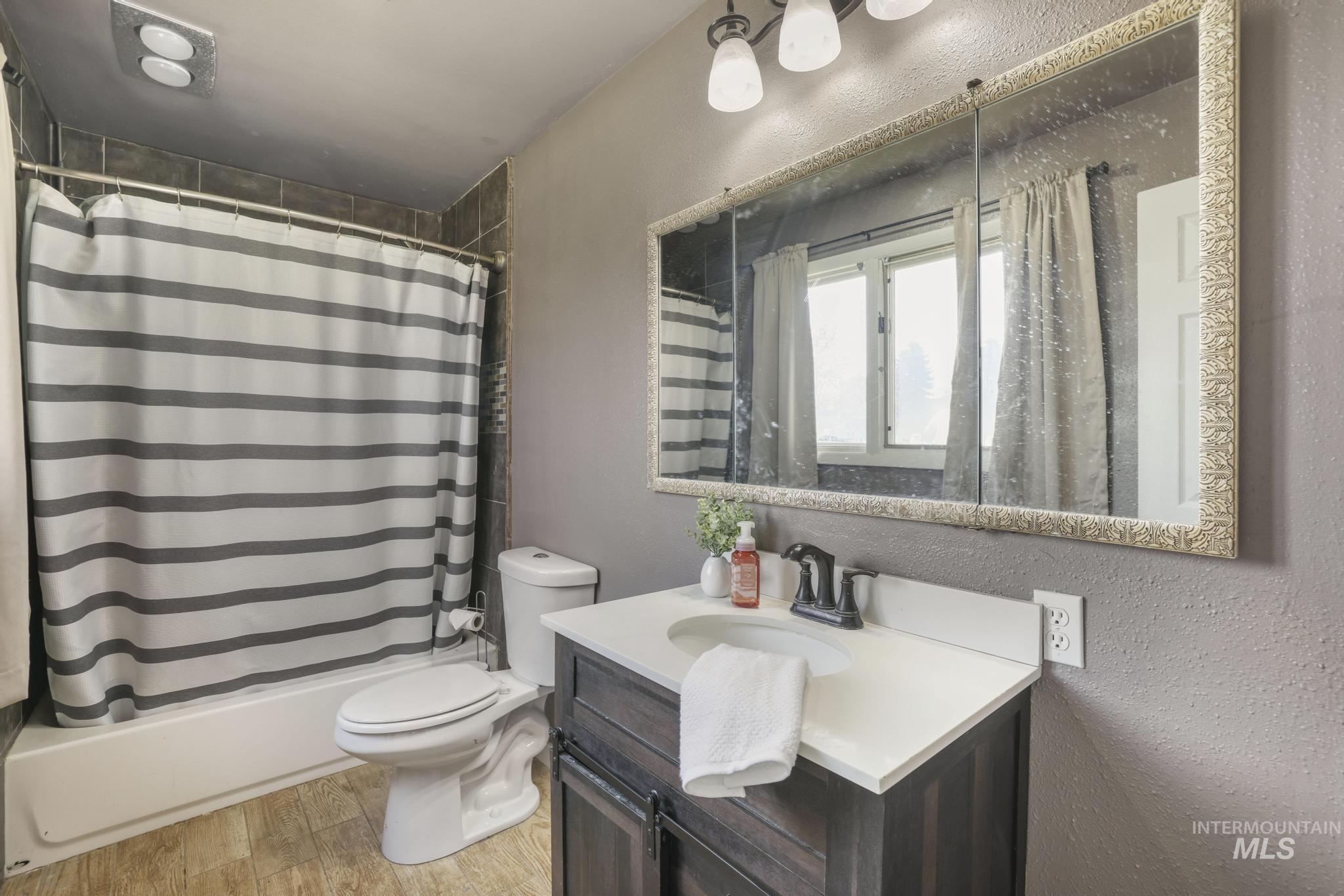 107 Rainbow Circle, Buhl, Idaho 83316, 3 Bedrooms, 2 Bathrooms, Residential For Sale, Price $345,000, 98969685