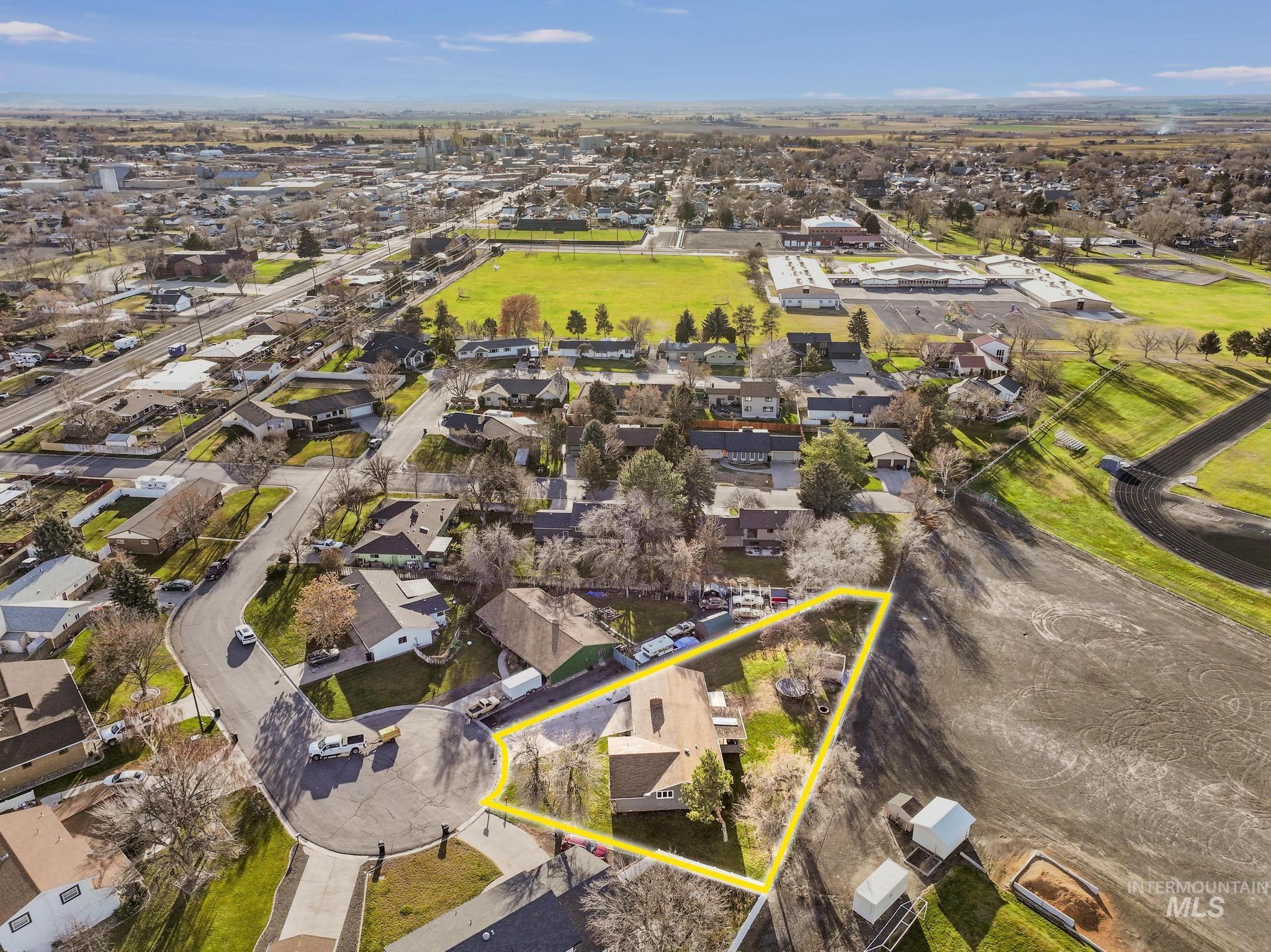 107 Rainbow Circle, Buhl, Idaho 83316, 3 Bedrooms, 2 Bathrooms, Residential For Sale, Price $345,000, 98969685