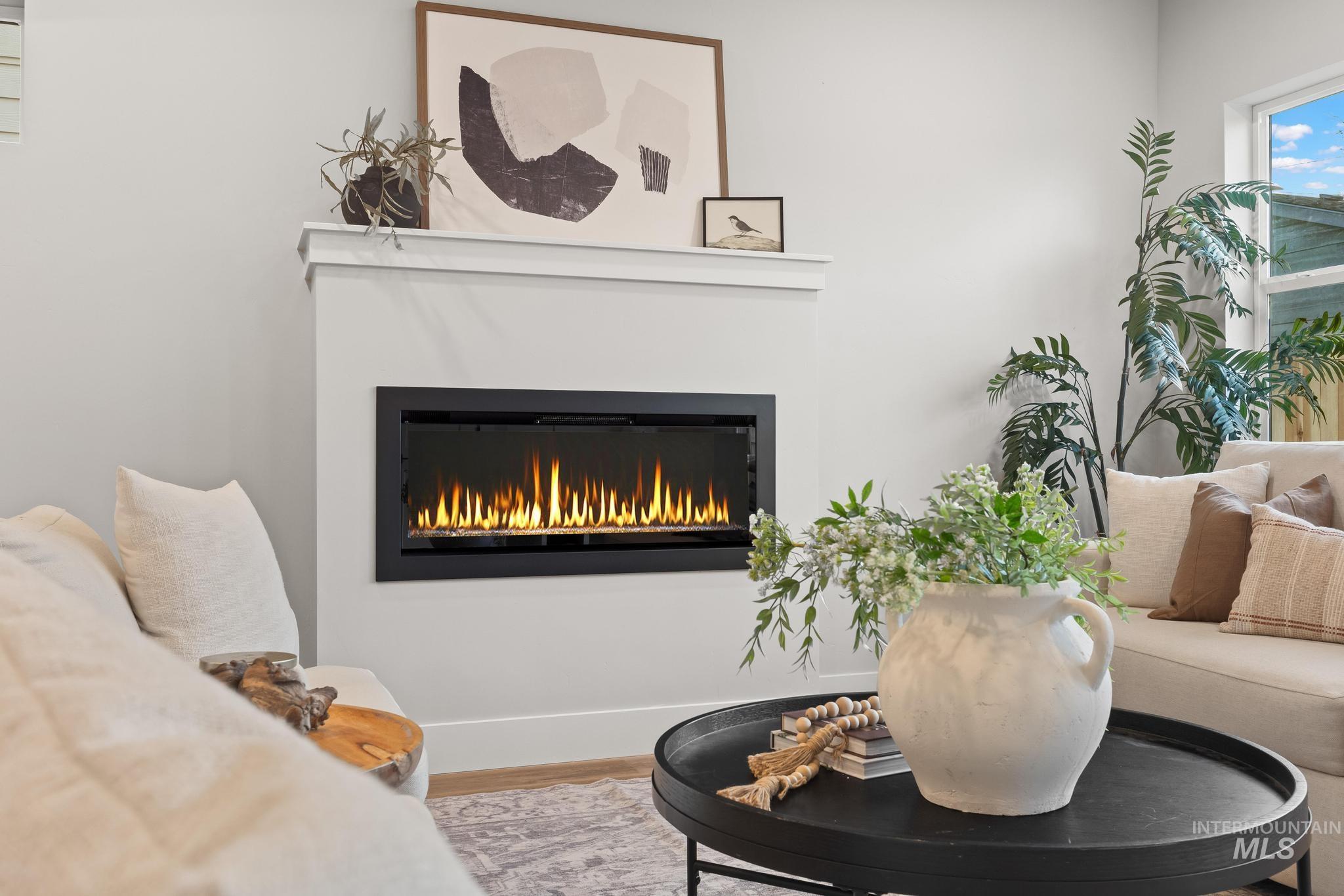 2101 S Pacific St, Boise, Idaho 83705, 4 Bedrooms, 3 Bathrooms, Residential For Sale, Price $589,000,MLS 98969695