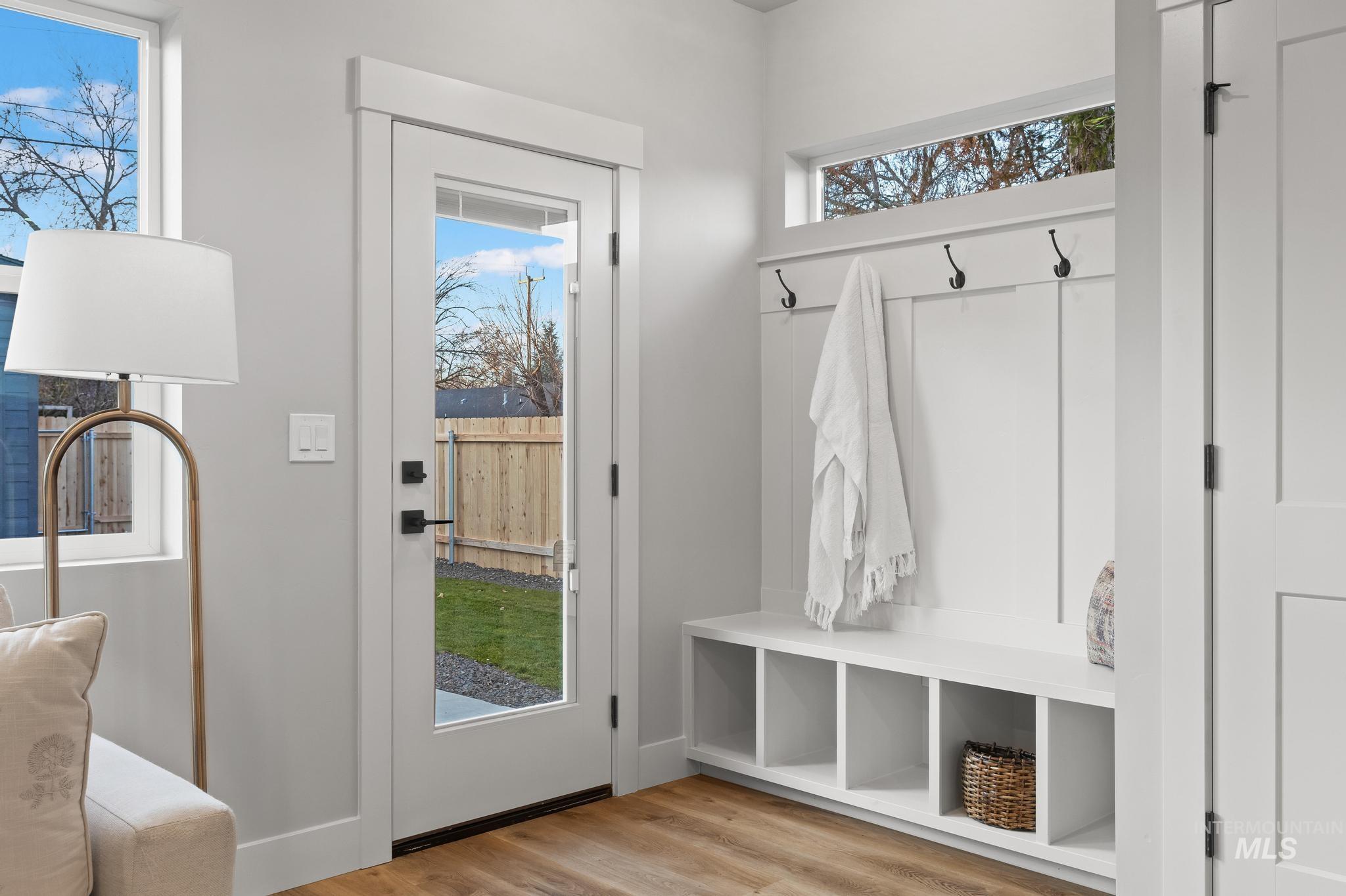 2101 S Pacific St, Boise, Idaho 83705, 4 Bedrooms, 3 Bathrooms, Residential For Sale, Price $589,000,MLS 98969695